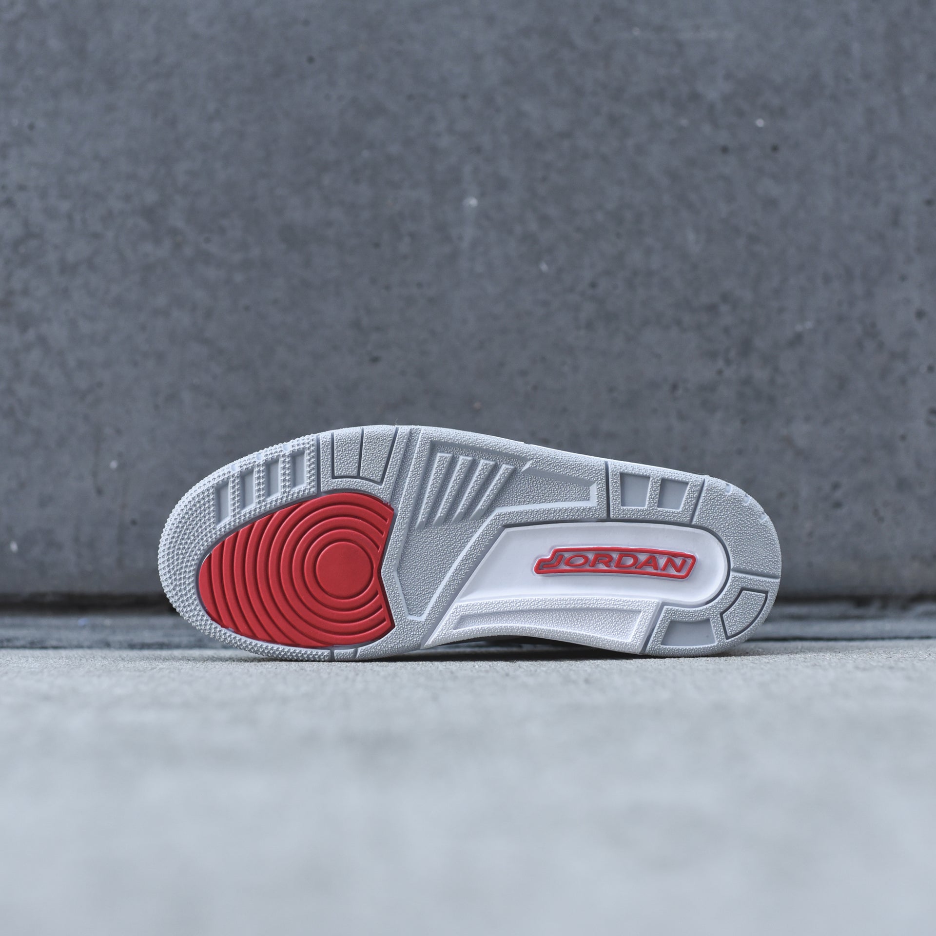 Nike Air Jordan Legacy 312 - Black / Fire Red