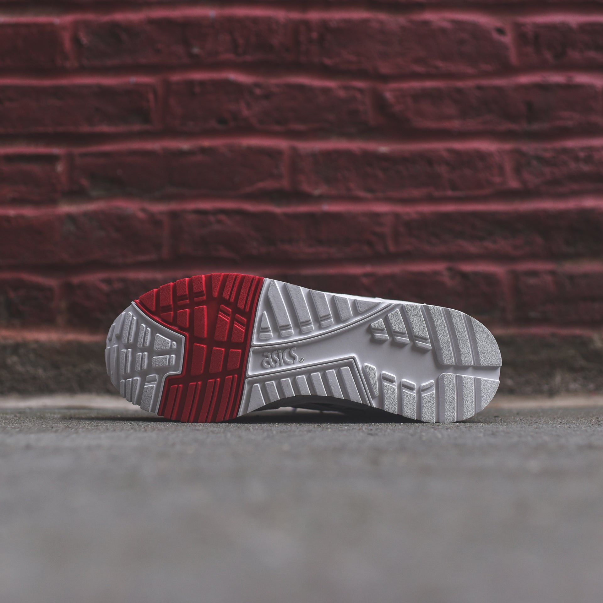 Asics Gel Saga - White / Red
