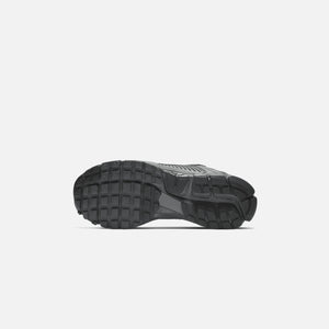 Nike Zoom Vomero 5 SP - Anthracite / Black / Wolf