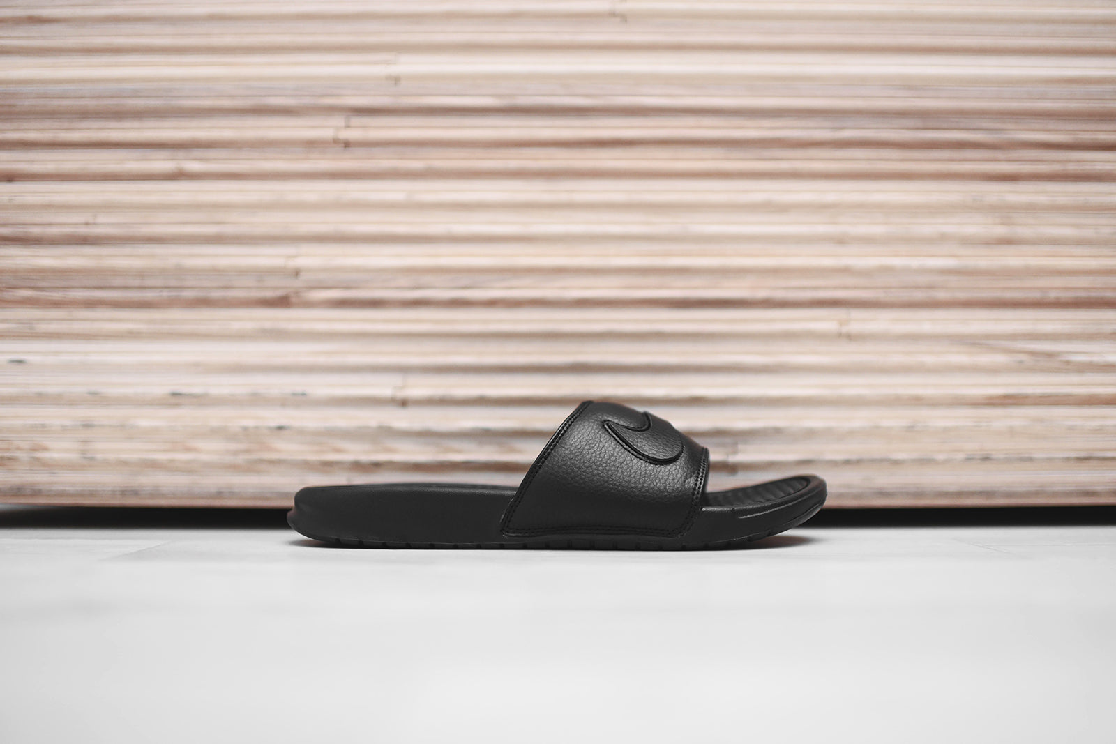 Nike benassi sales jdi ltd