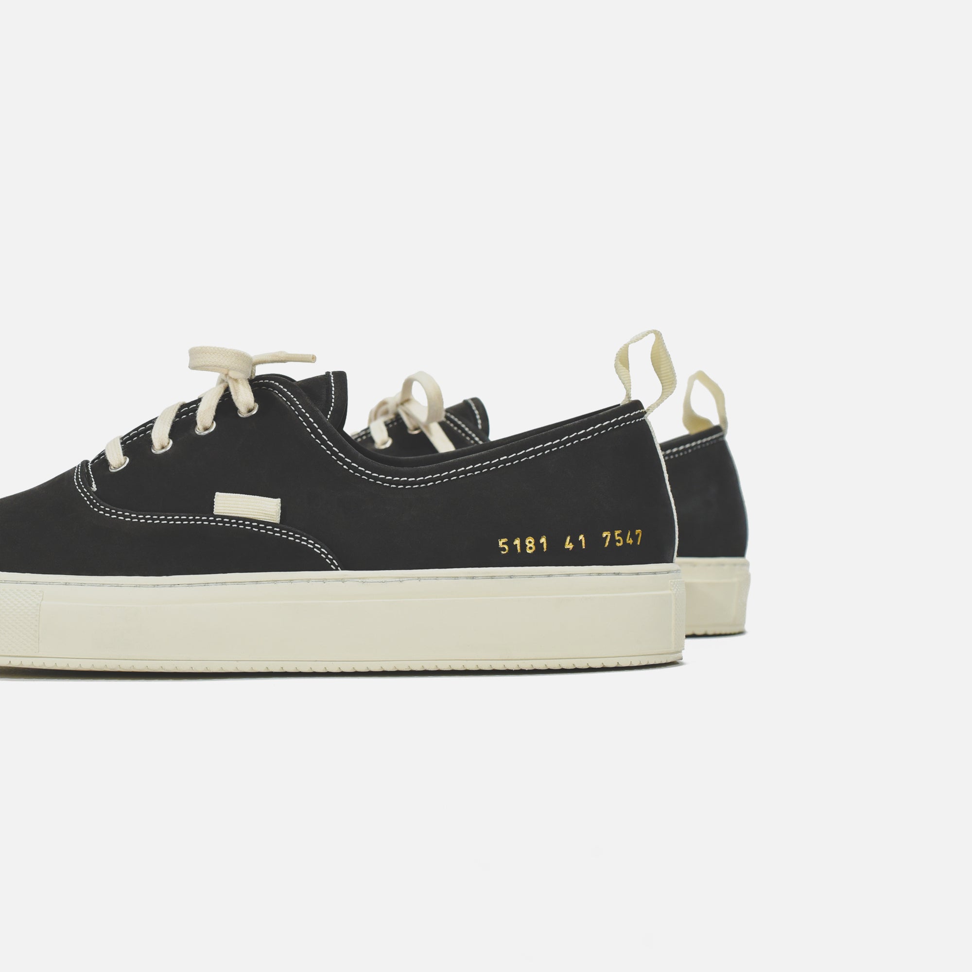 【関税込み】Common Projects ブラック Four Hole スニーカー Common Projects Four Hole - Black – Kith