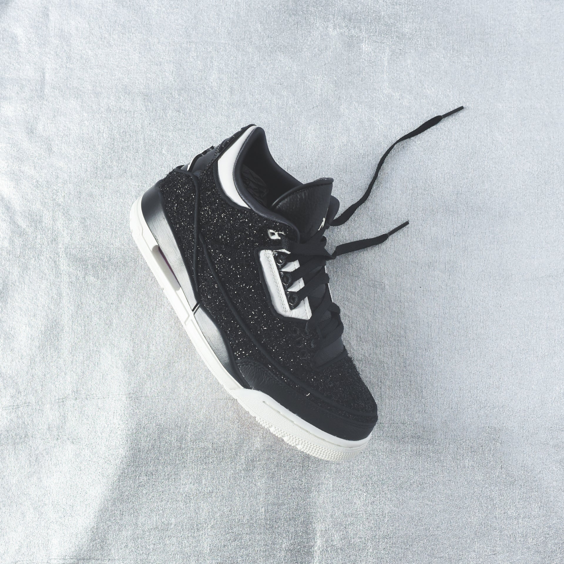 Nike WMNS Air Jordan 3 RTR SE AWOK NRG - Black / Sail