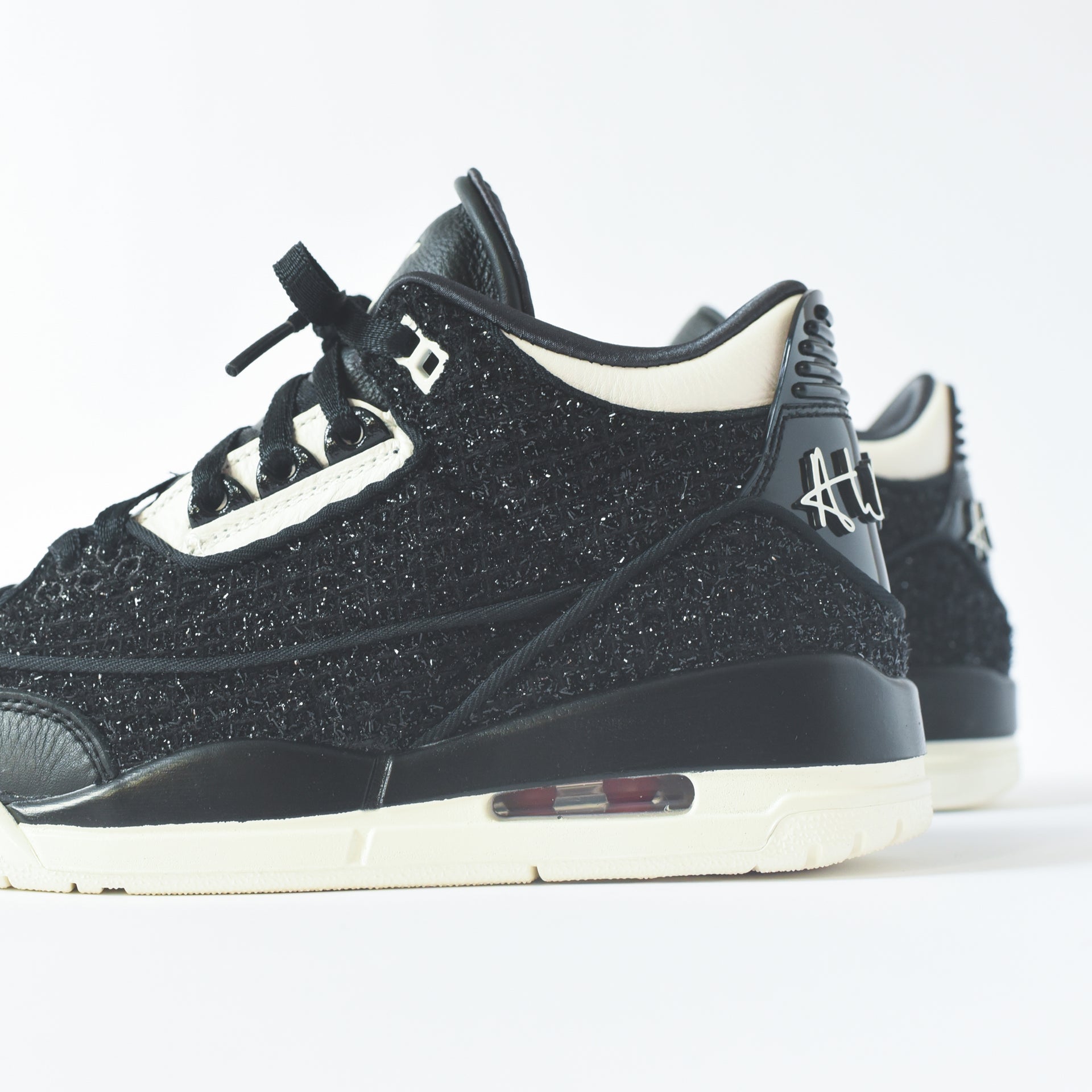 Nike WMNS Air Jordan 3 RTR SE AWOK NRG - Black / Sail