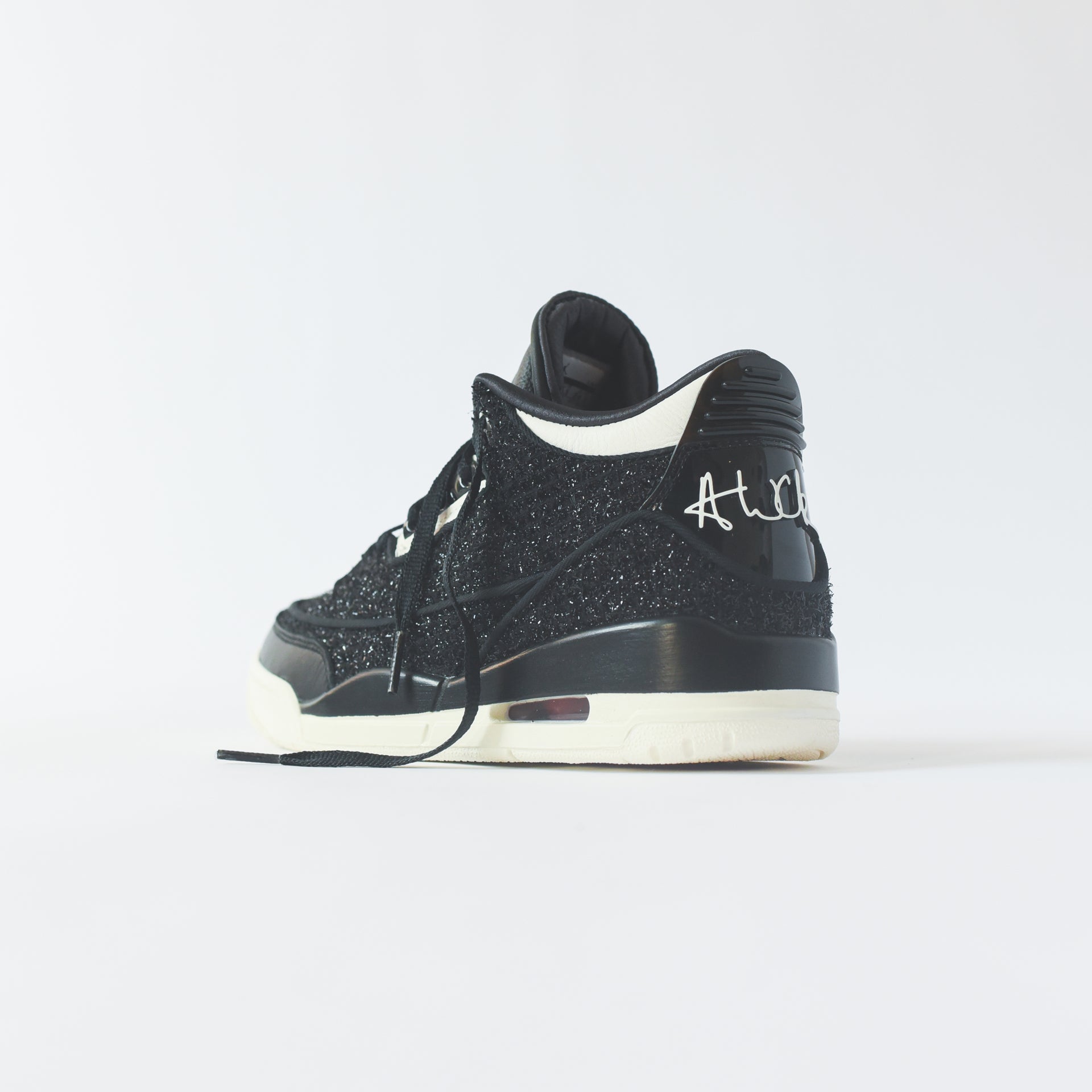 Nike WMNS Air Jordan 3 RTR SE AWOK NRG - Black / Sail