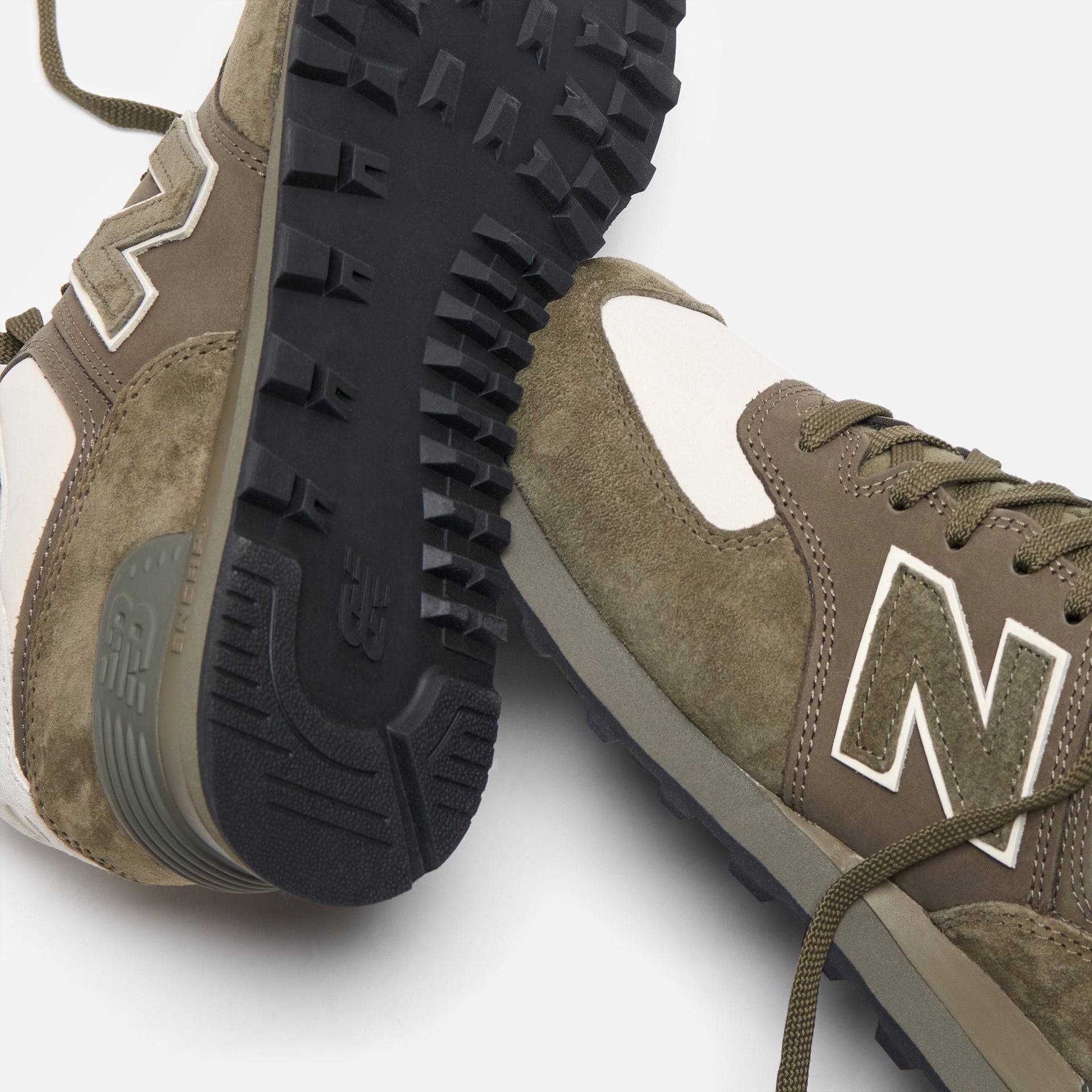 CDG Pocket New Balance x Junya Watanabe 574 Pig Suede Nubuck -  Khaki / Off White