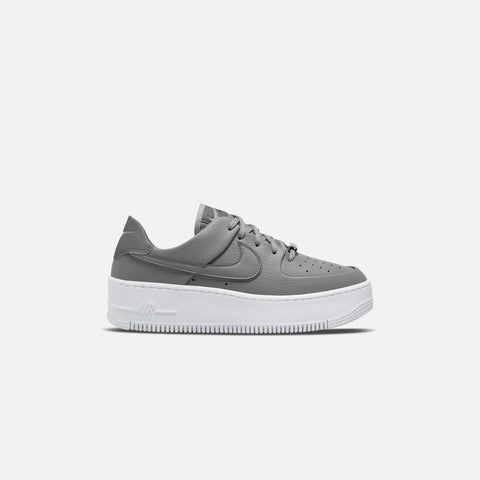 Nike WMNS Air Force Sage Low - Smoke Grey / Partile Grey