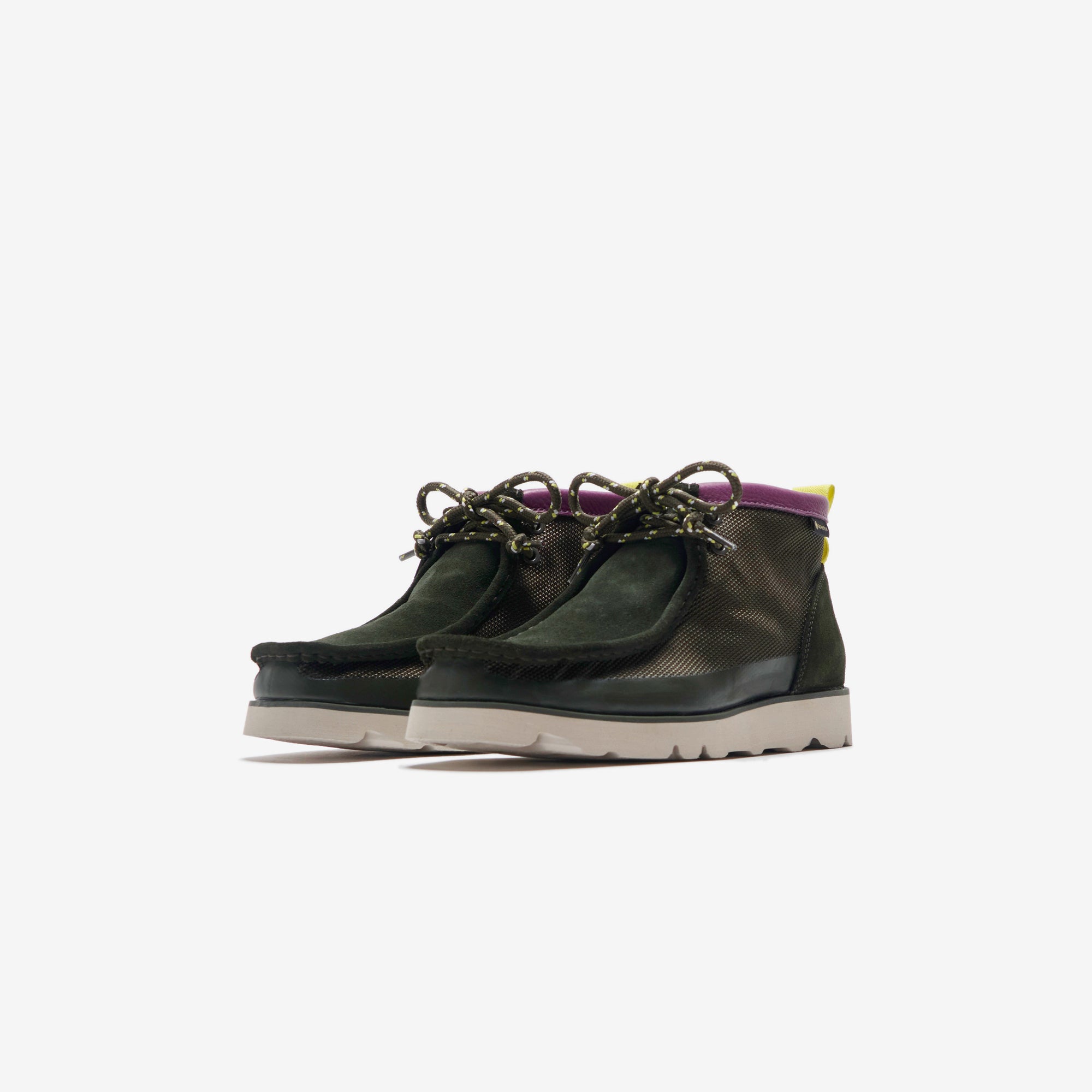 Clarks クラークス Wallabee GTX Olive Leather Clarks Originals Wallabee GTX Green | BSTN Store