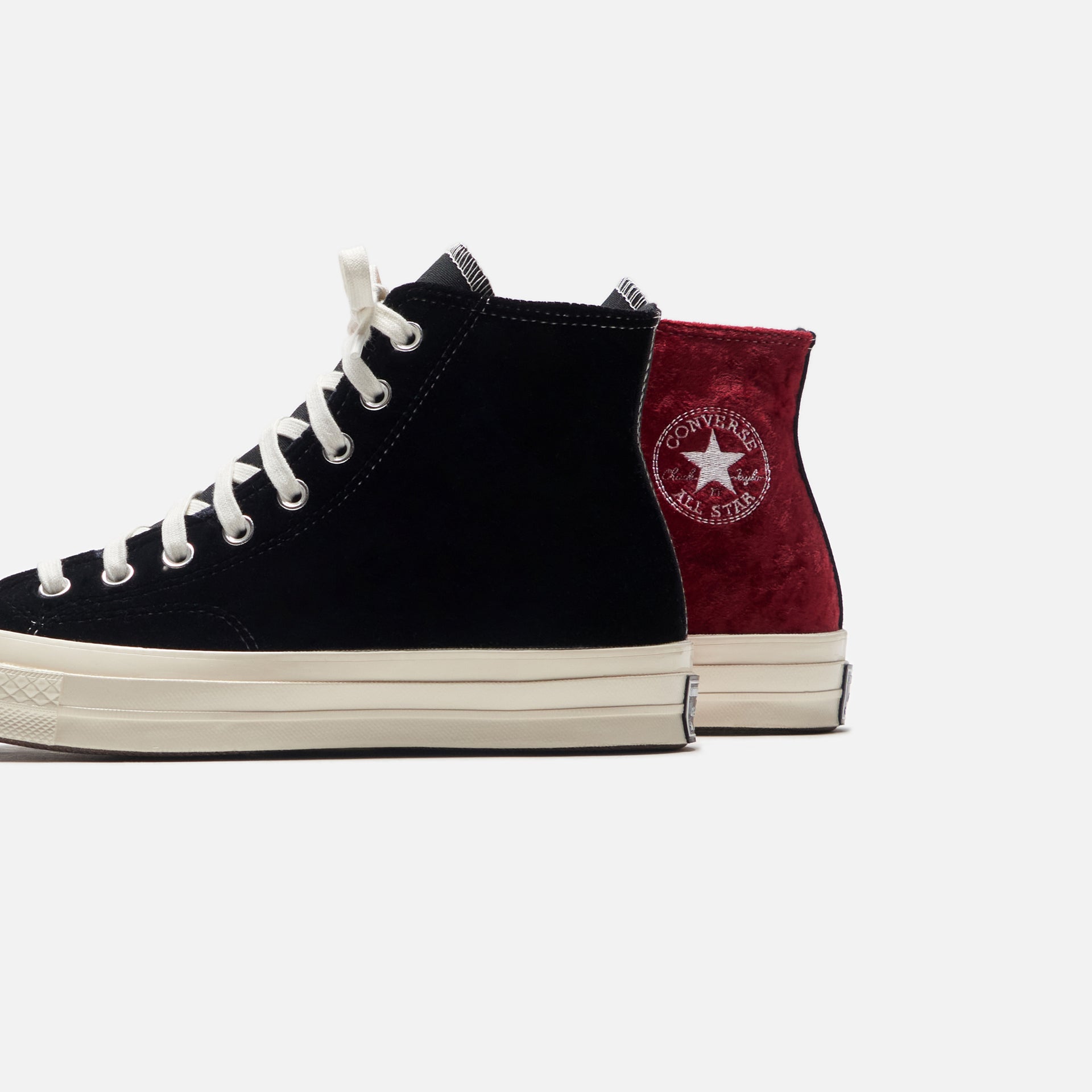 Converse Chuck 70 Beyond Retro Velvet - Black / Red / Egret