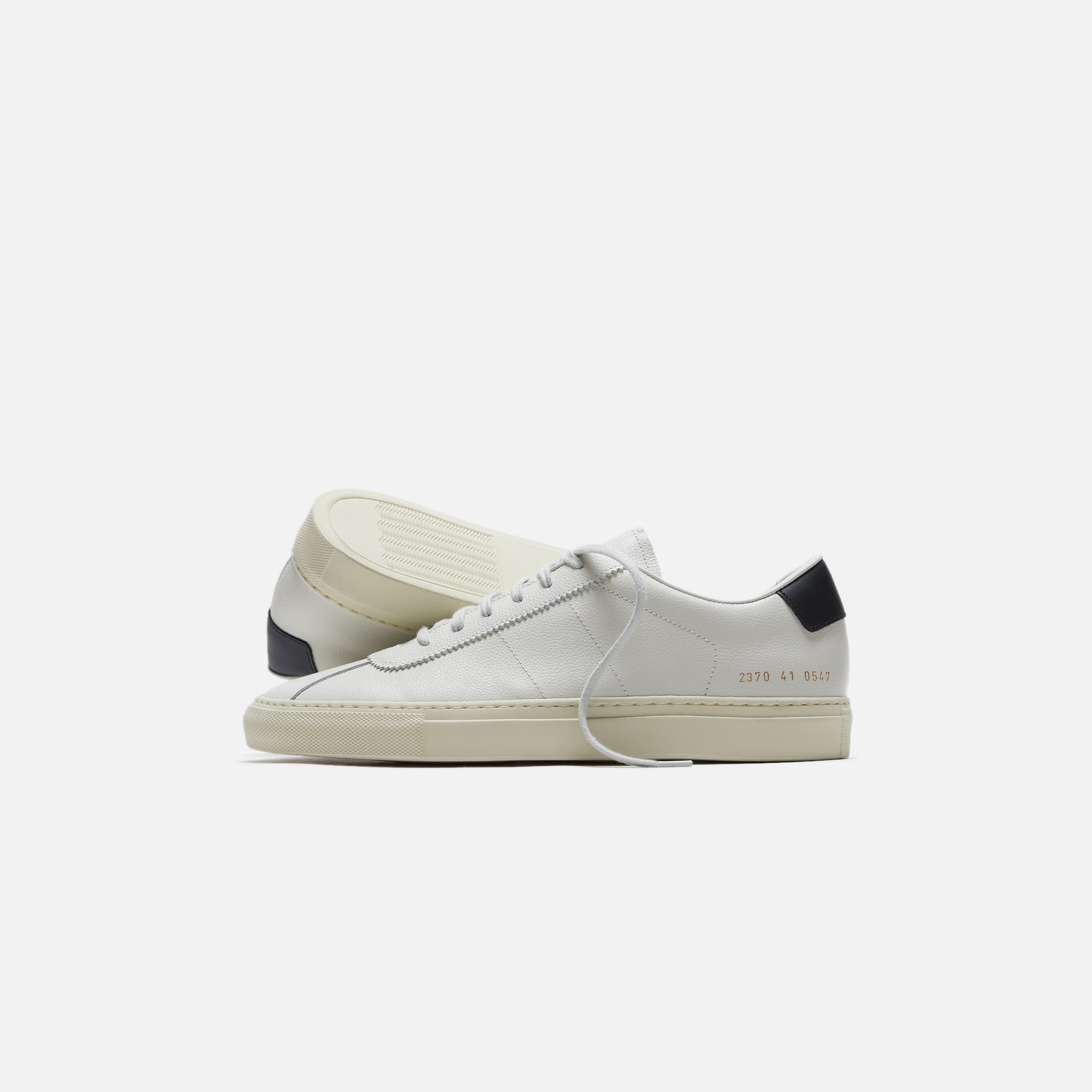 Common Projects Tennis 77 - White / Black