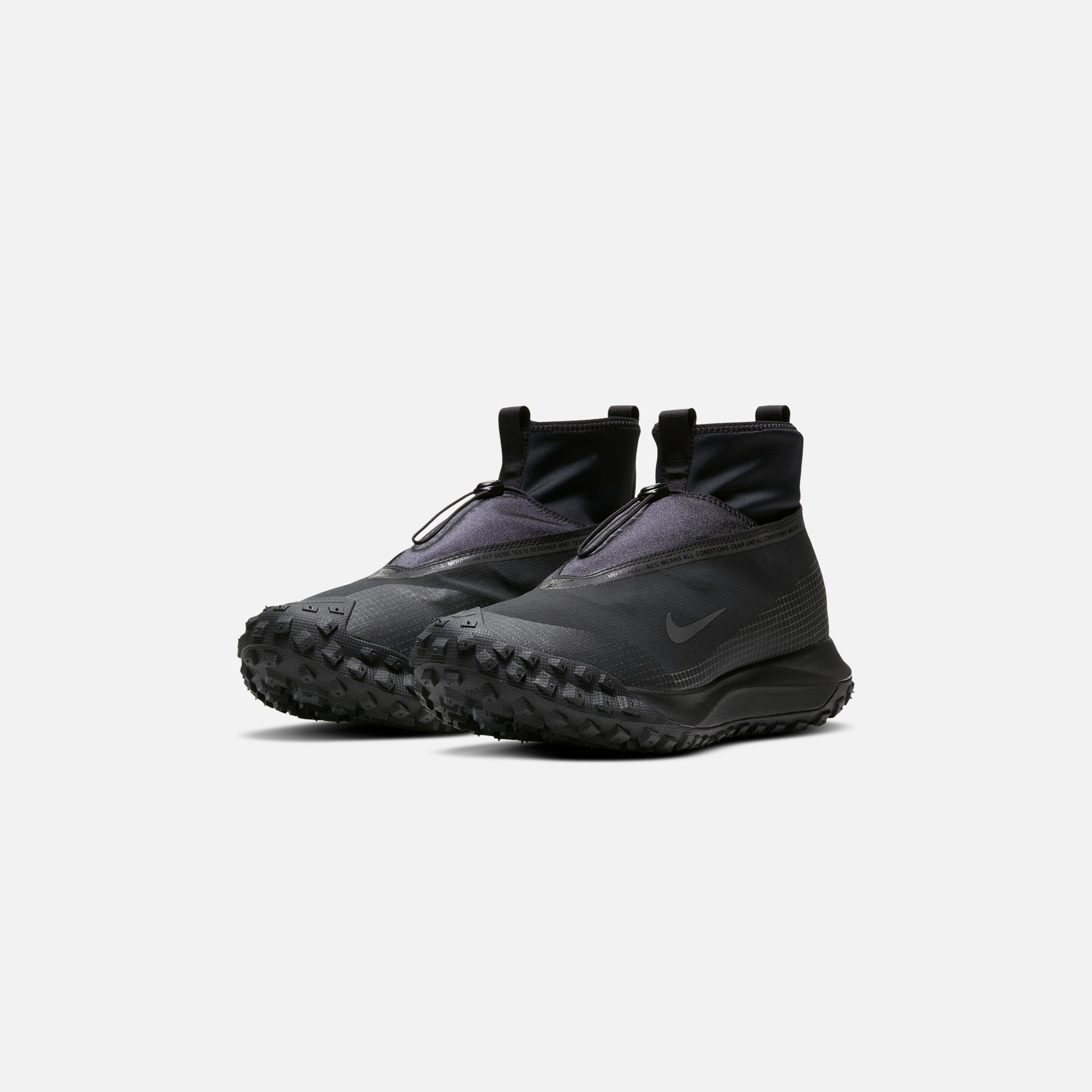 靴 NIKE ACG MOUNTAIN FLY GORE-TEX BLACK 26 Nike ACG Mountain Fly Gore-Tex - Black / Dark Grey – Kith