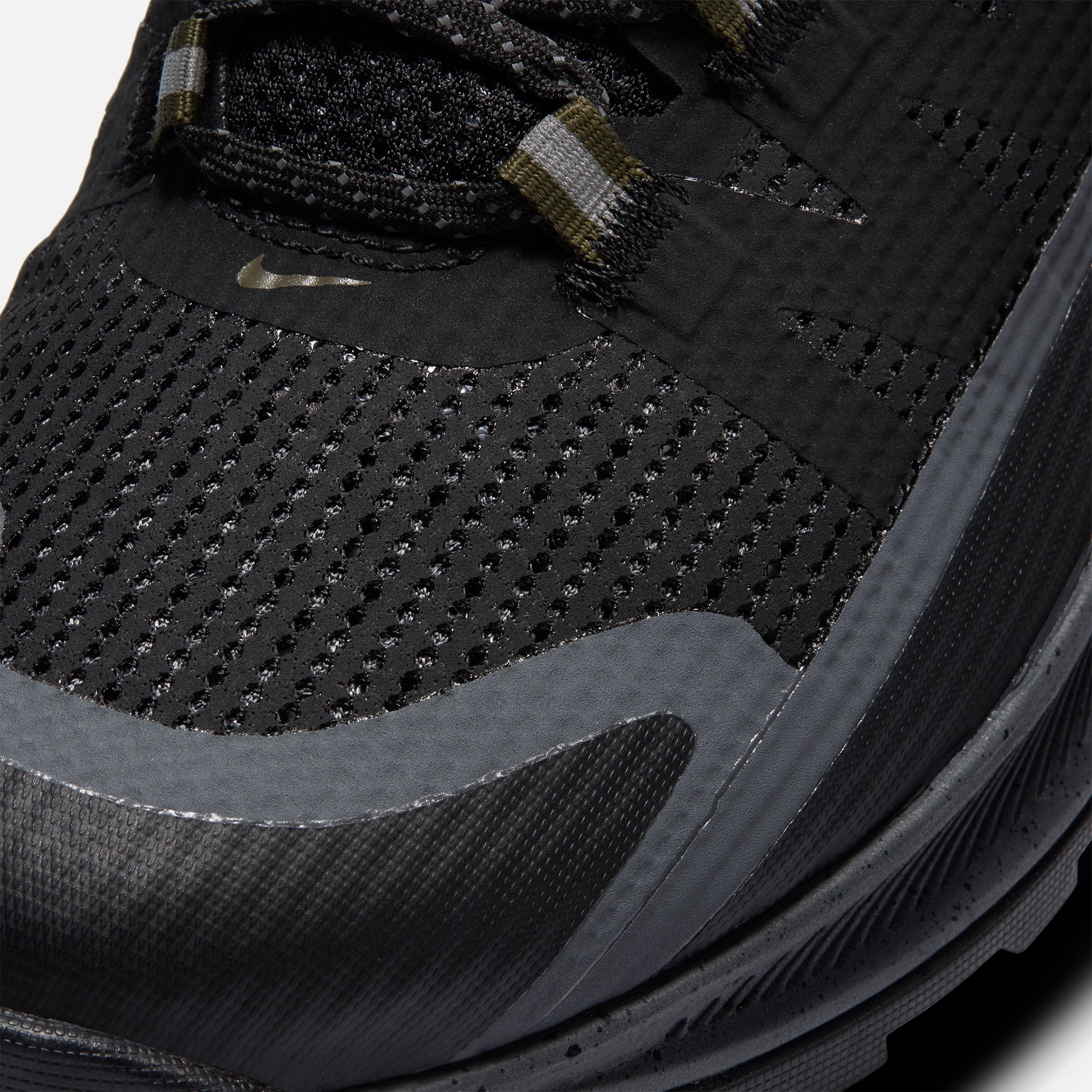 Nike ACG Air Nasu - Black / Cargo Khaki