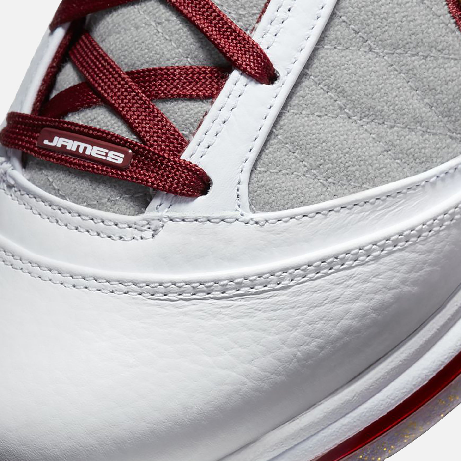 Nike LeBron VII QS - White / Red