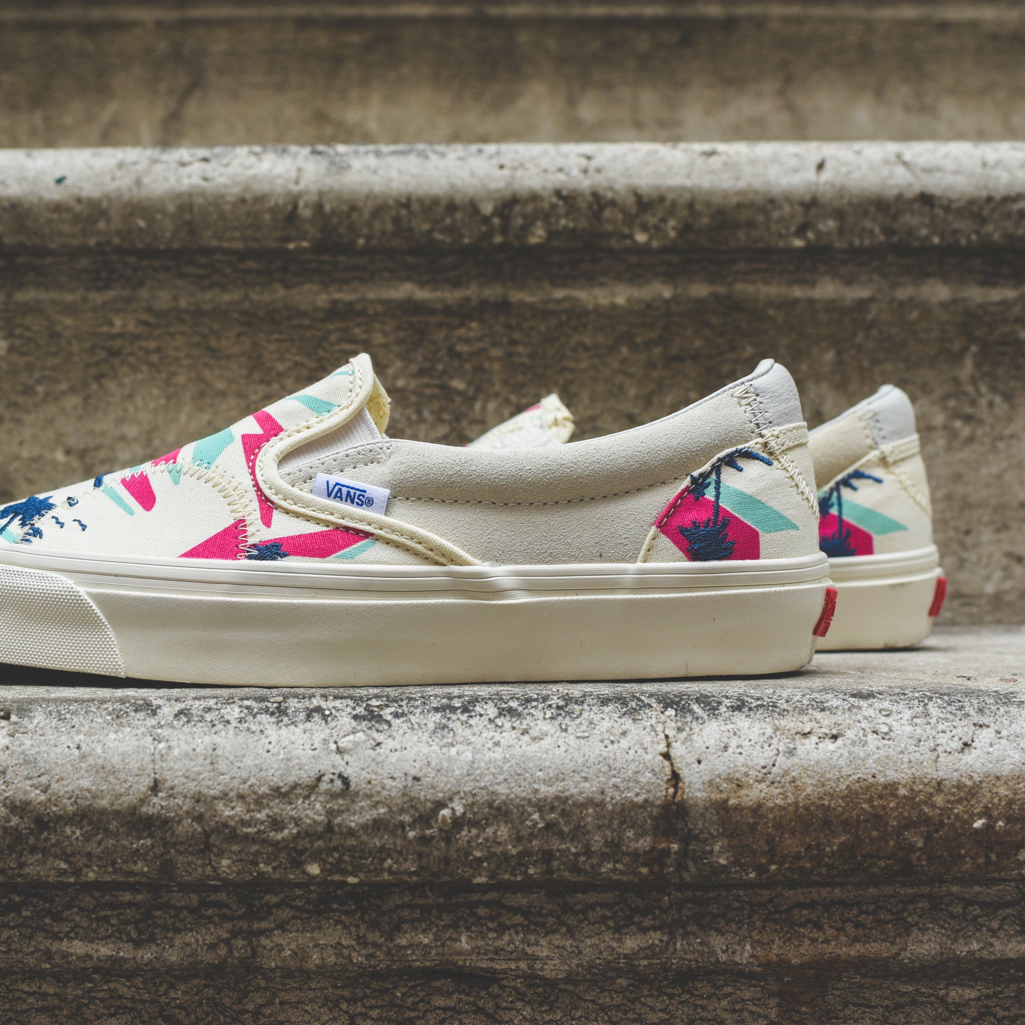 VANS CLASSIC SLIP-ON BRICOLAGE LX スリッポン バンズ ホワイト VANS CLASSIC SLIP-ON BRICOLAGE LX スリッポン バンズ ホワイト