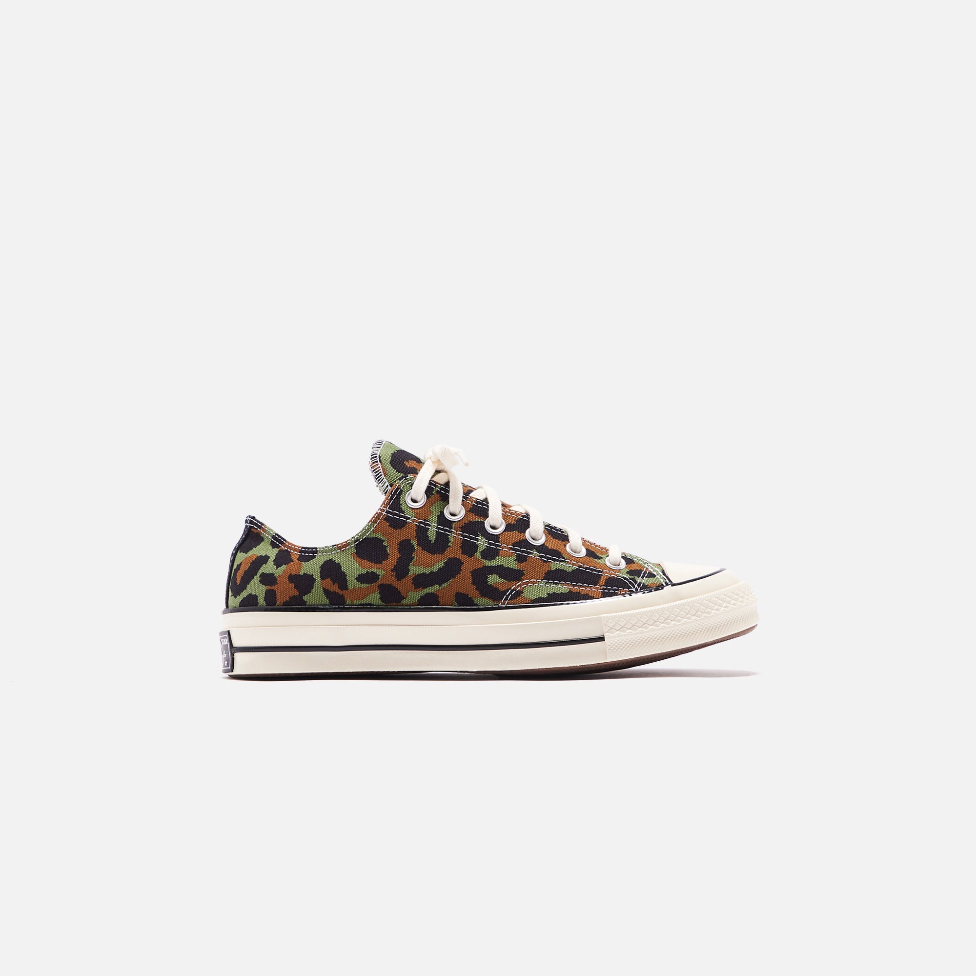 Converse x Invincible x Wacko Maria Chuck 70 OX Low - Olive