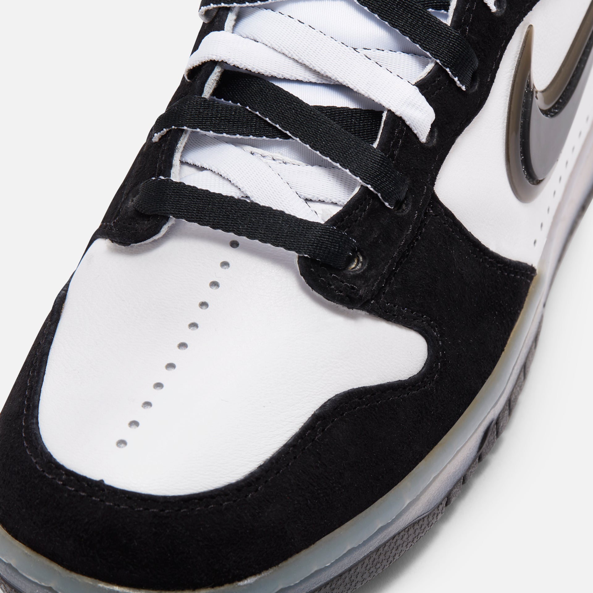 Nike x Slam Jam Dunk High - White / Clear / Black