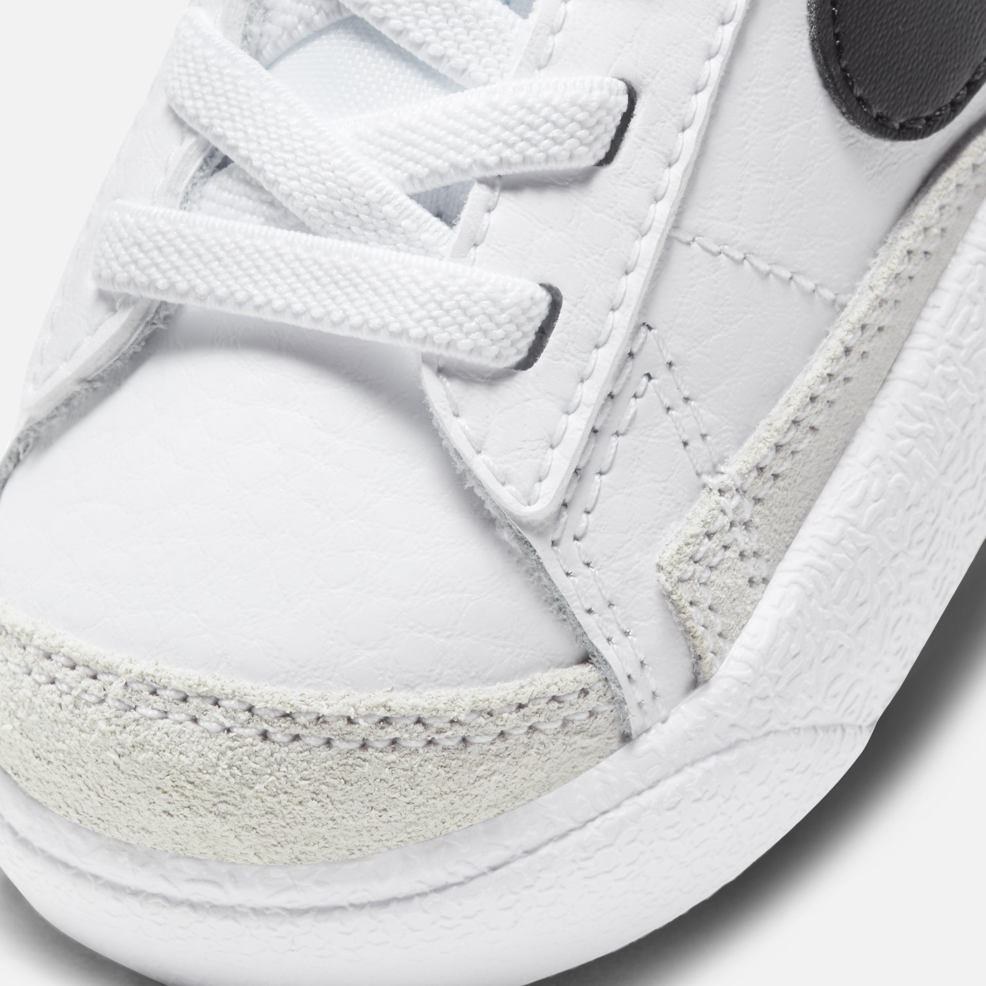 Nike Blazer Low 77 - White / Black / Team Orange