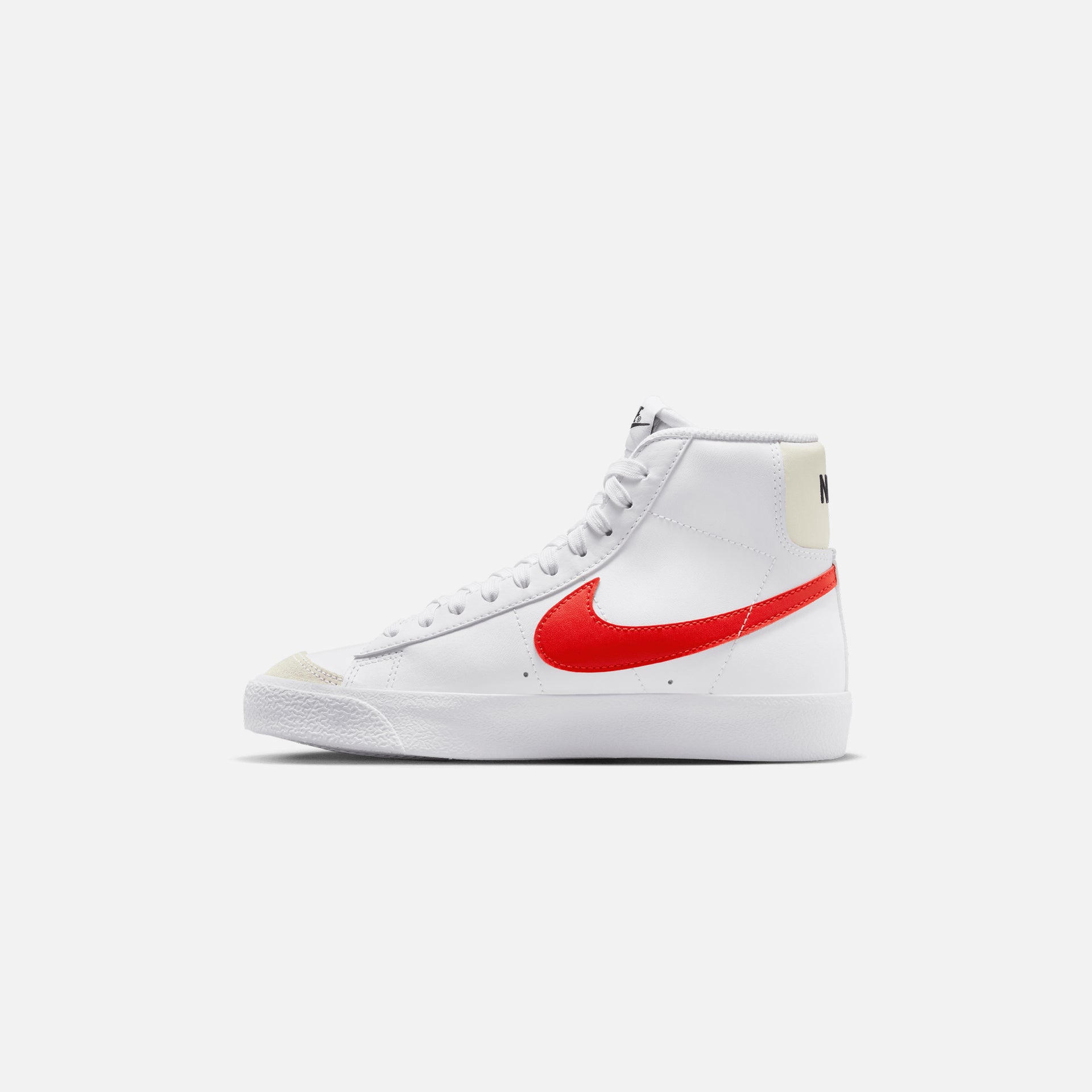 Nike Grade School Blazer Mid `77 - White / Picante Red / Coconut Milk