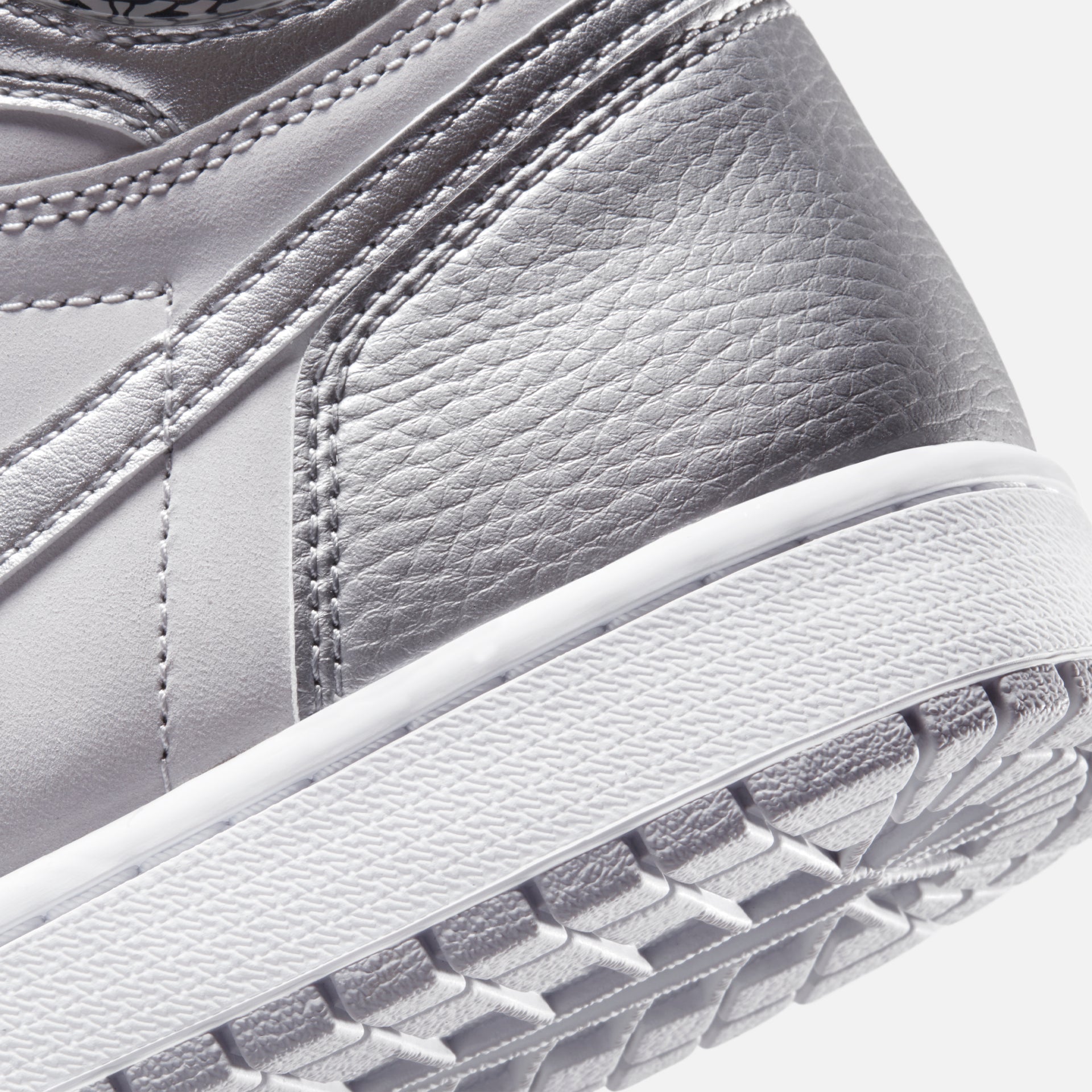 Nike Air Jordan 1 High OG - Neutral Grey / Metallic Silver / White