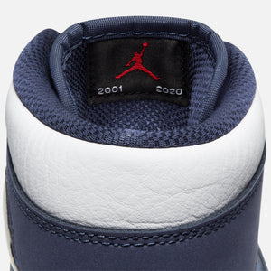 Nike Air Jordan 1 Retro High OG - White / Metallic Silver / Midnight