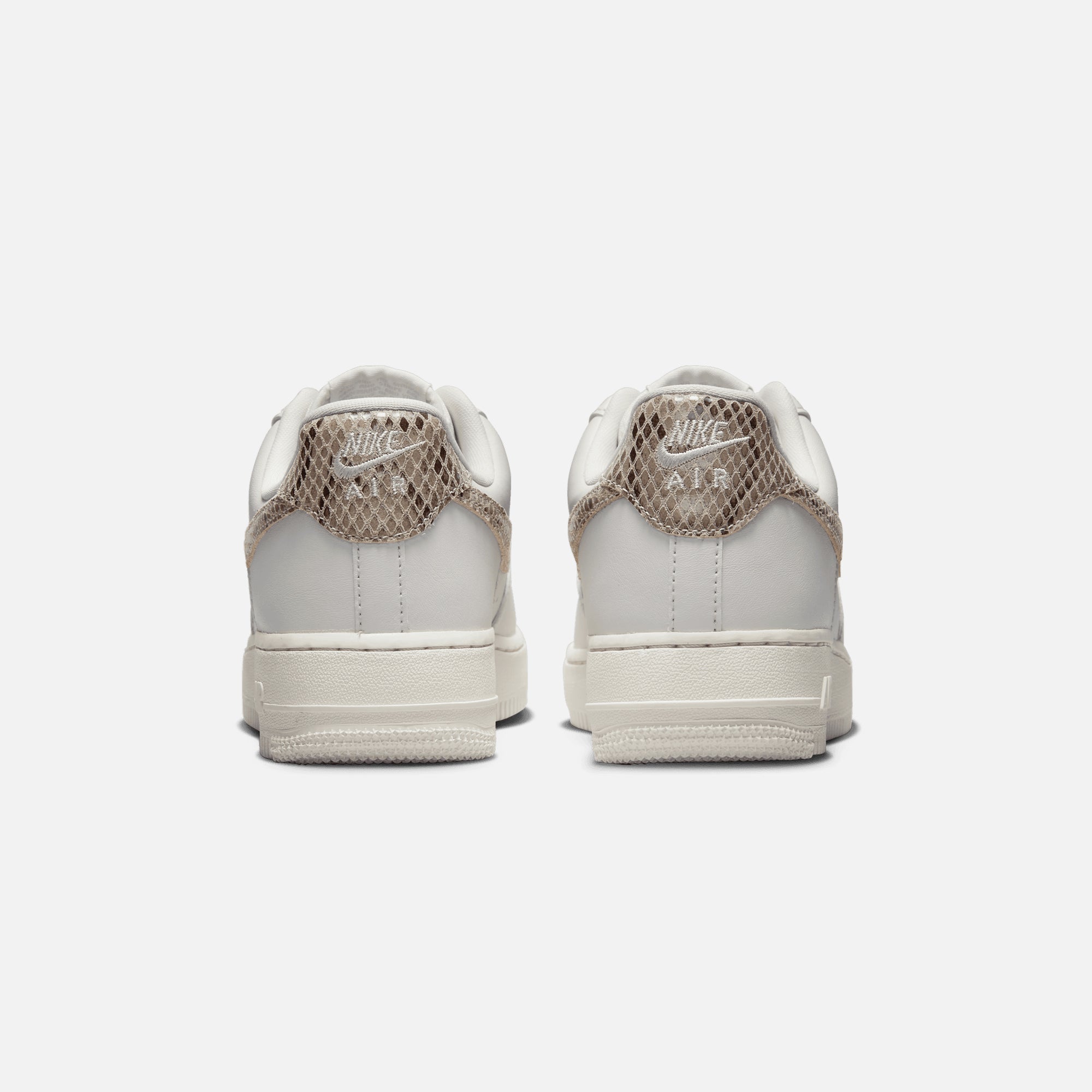 靴 Nike Women's Air Force 1 Low '07 Phantom Nike Air Force 1 07 Womens Phantom Black Fashion Sneakers