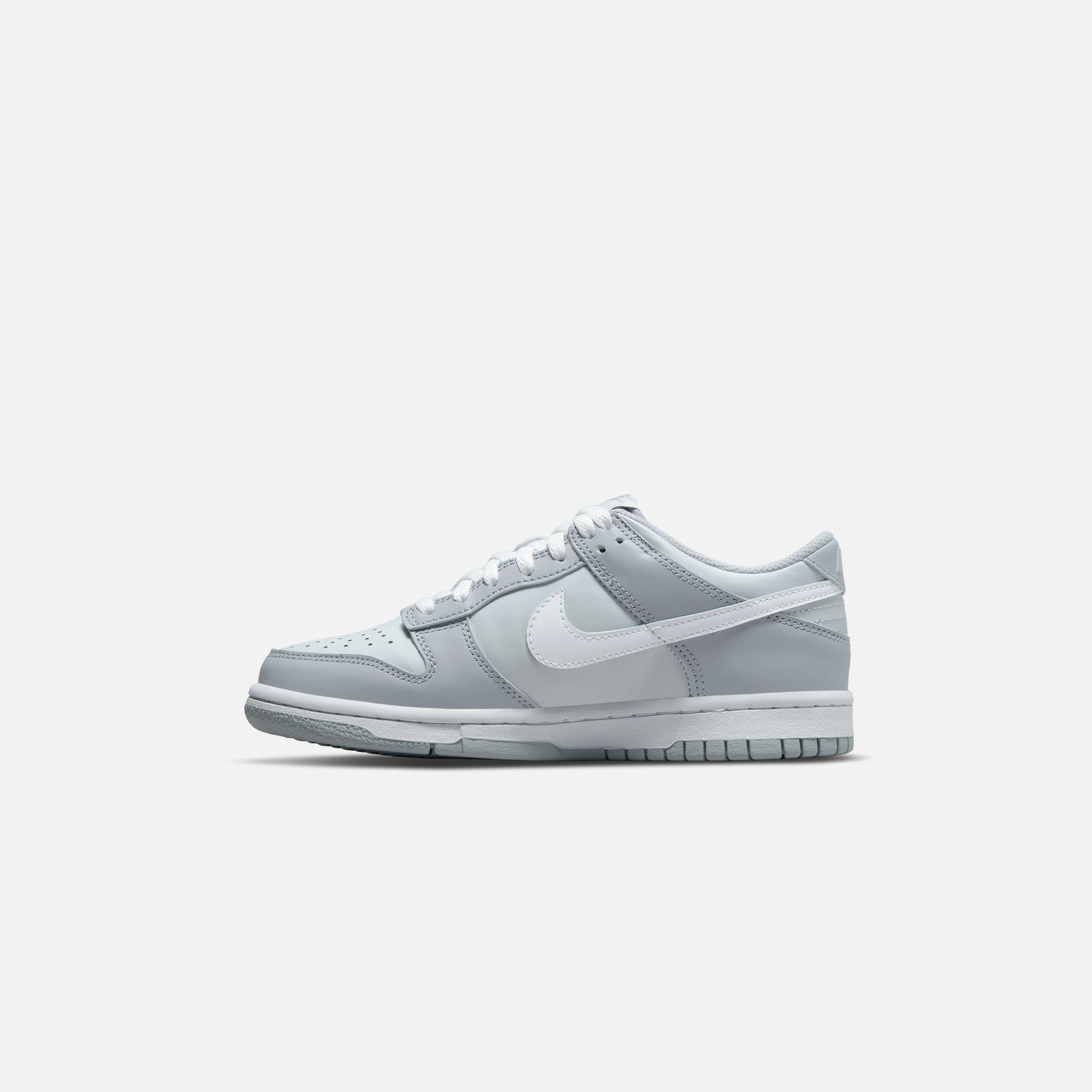 Nike GS Dunk Low - Pure Platinum / White / Wolf Grey – Kith Nike GS Dunk Low - Pure Platinum / White / Wolf Grey – Kith