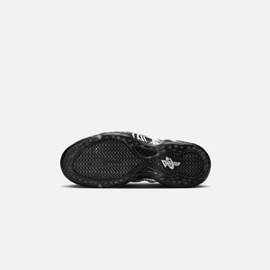 Nike Air Foamposite One QS - Black / White