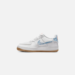 Nike Air Force 1 - White / Bleached Coral / Gum Light Brown / Boarder Blue
