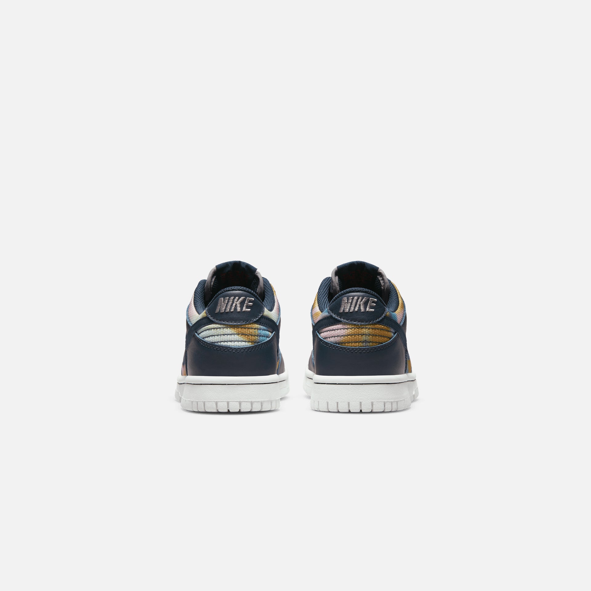 Nike GS Dunk Low SE - Obsidian / Summit / White