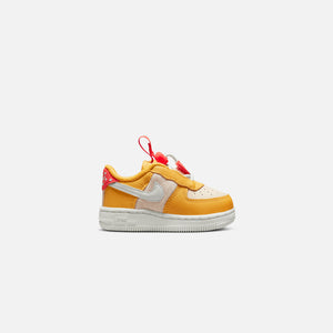 Nike Toddler Air Force 1 Toggle SE - Yellow Ochre / Pearl White /  Bright Crimson / Summit White
