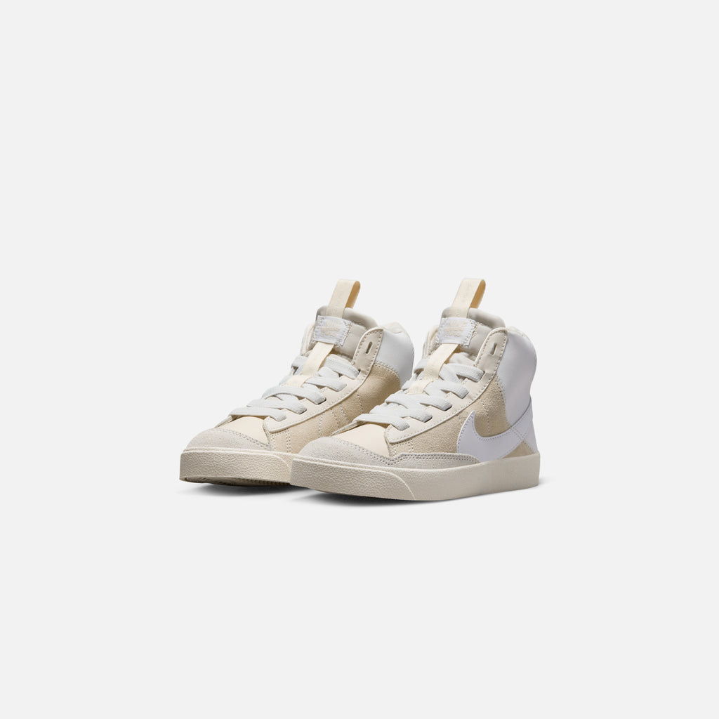 Nike Blazer Mid `77 SE - Summit White / White / Phantom / Light â Kith