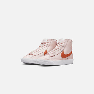 Nike Wmns Blazer Mid `77 - Light Soft Pink / Metallic Copper