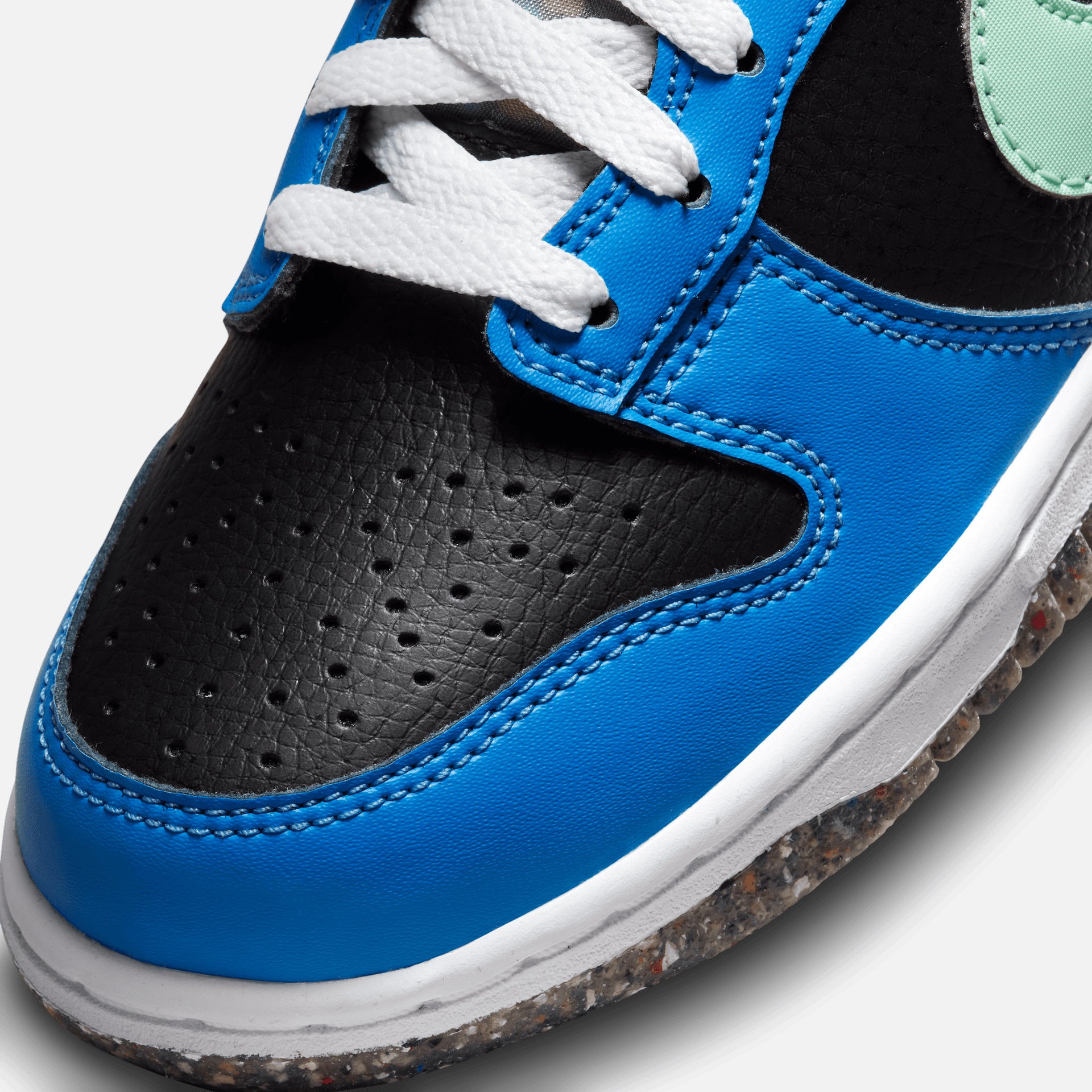 Nike GS Dunk Low SE - Black / Mint Foam / Light Photo Blue