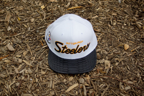 JUST DON Pittsburgh Steelers Script Logo - White / Black – Kith