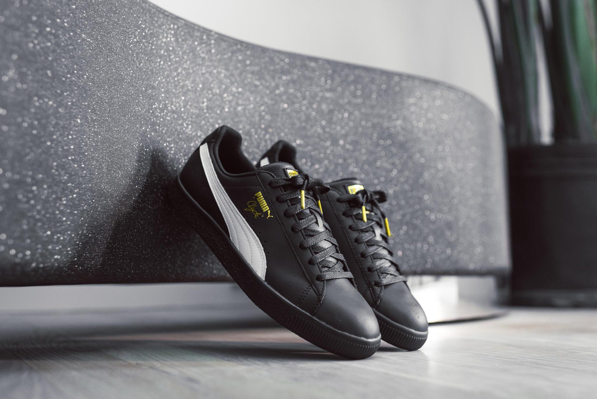 Puma Clyde Foil - Black / White / Team Gold