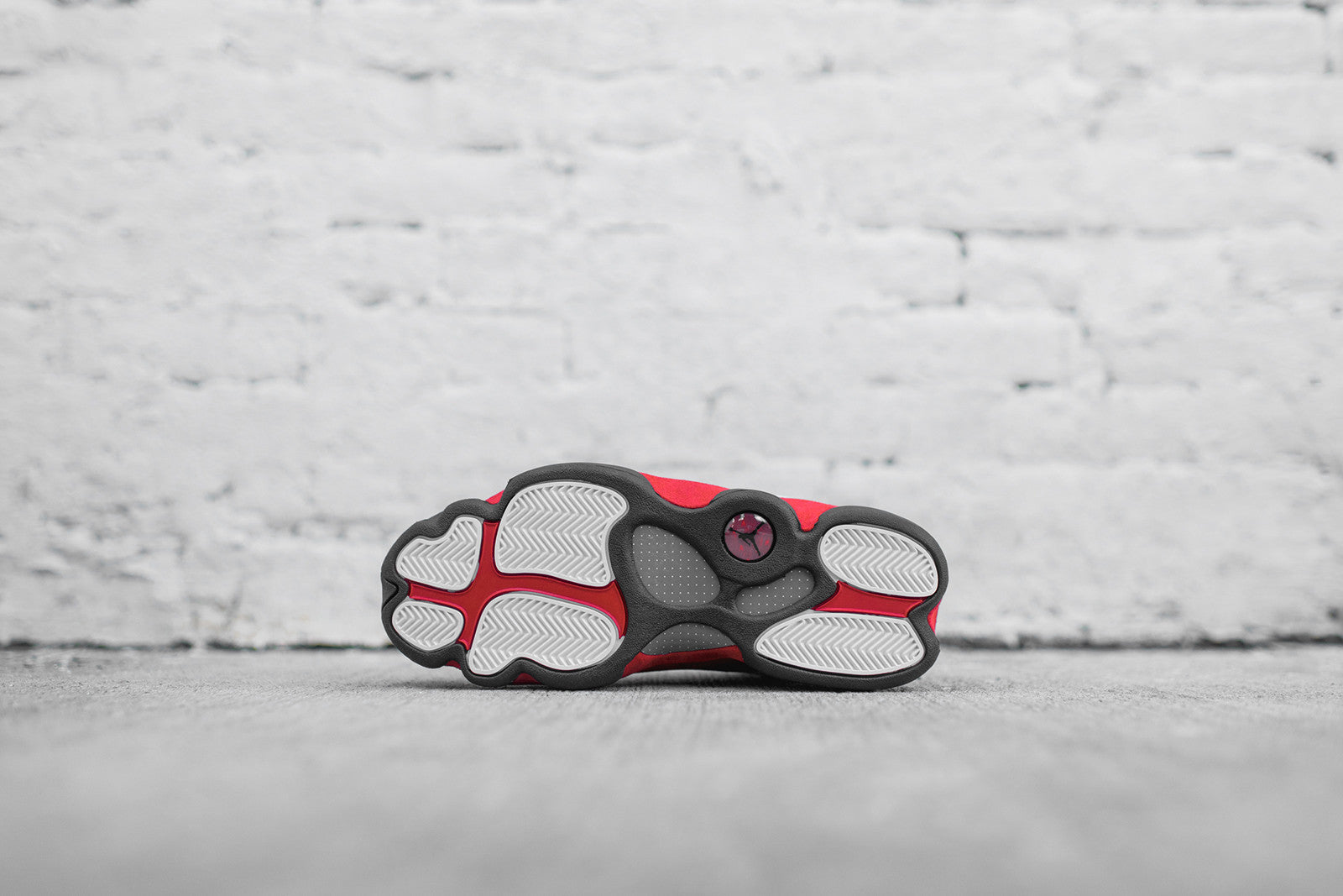 Nike Air Jordan 13 Retro - White / Black / Team Red