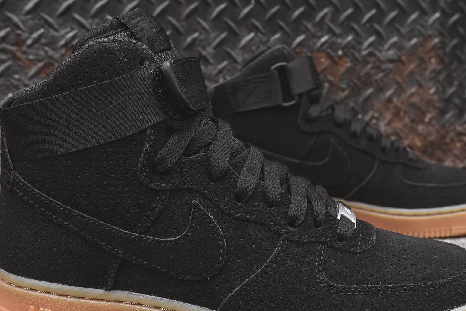 Nike WMNS Air Force 1 Hi - Black / Gum