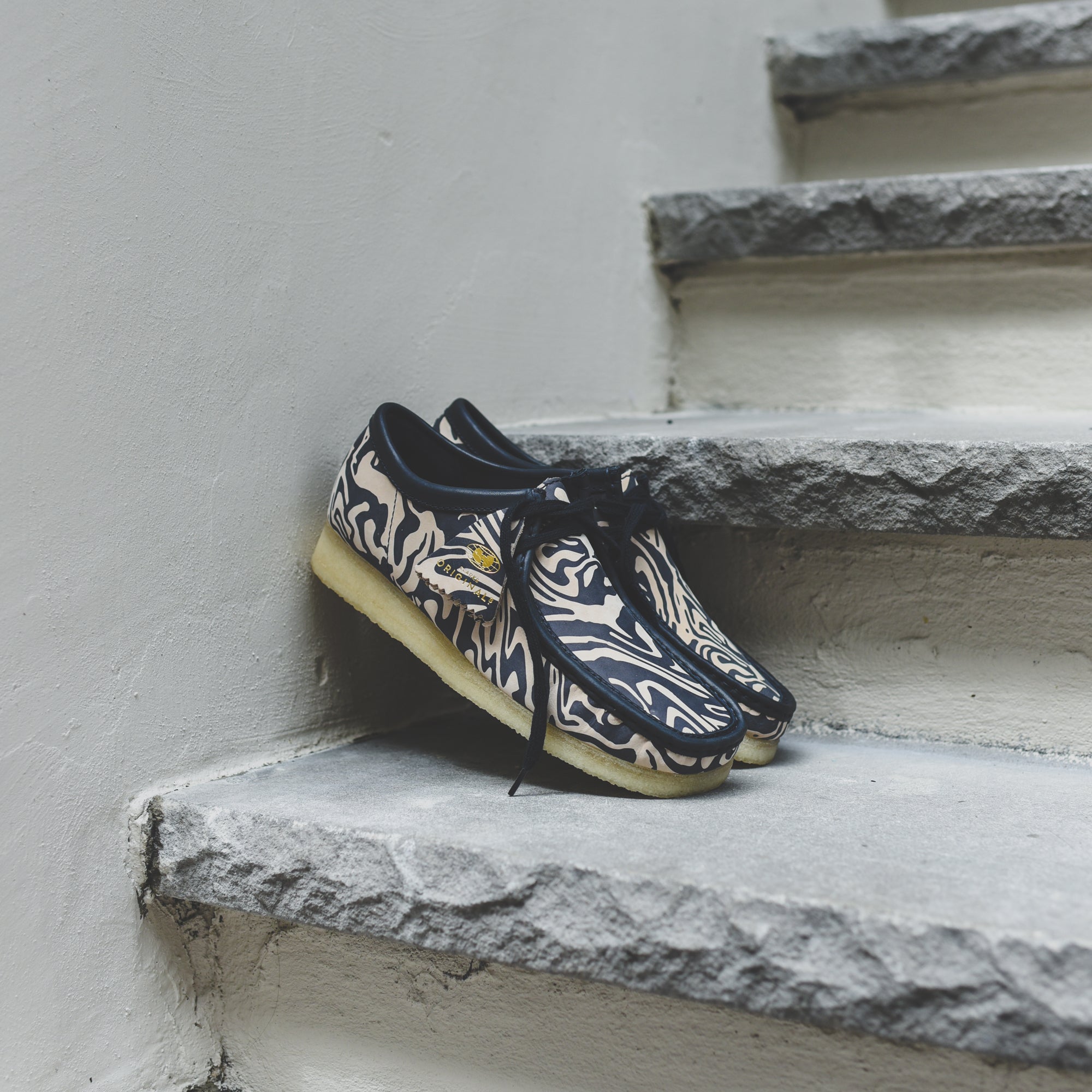 Clarks x Wu Tang Wallabee Low - Navy / Multi – Kith