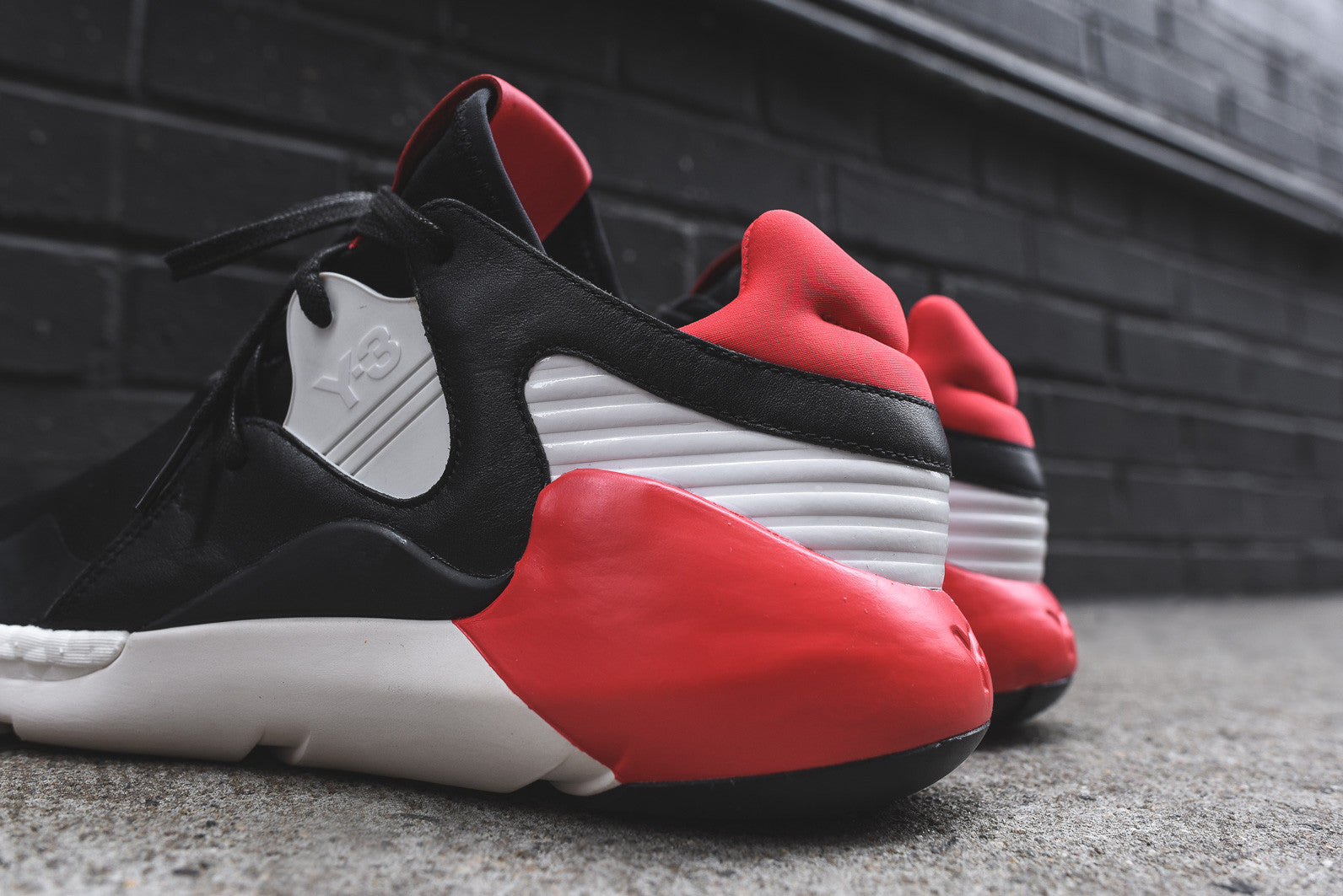 Y-3 Boost QR - Black / Roundel Red