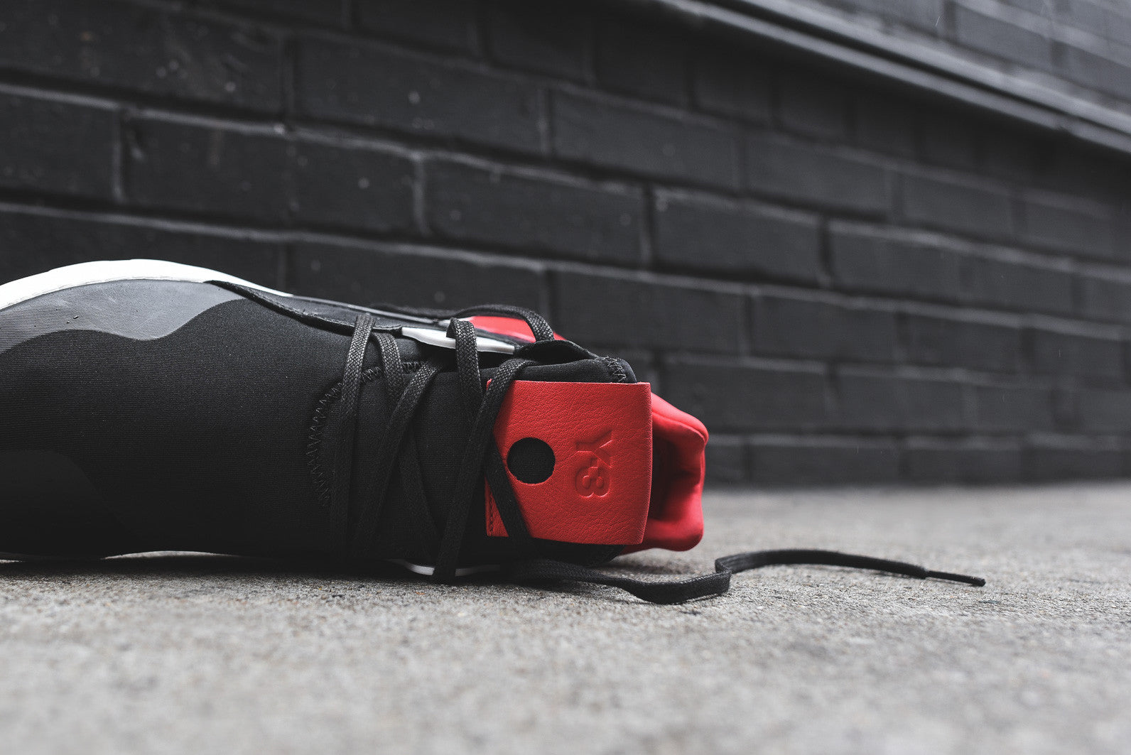Y-3 Boost QR - Black / Roundel Red