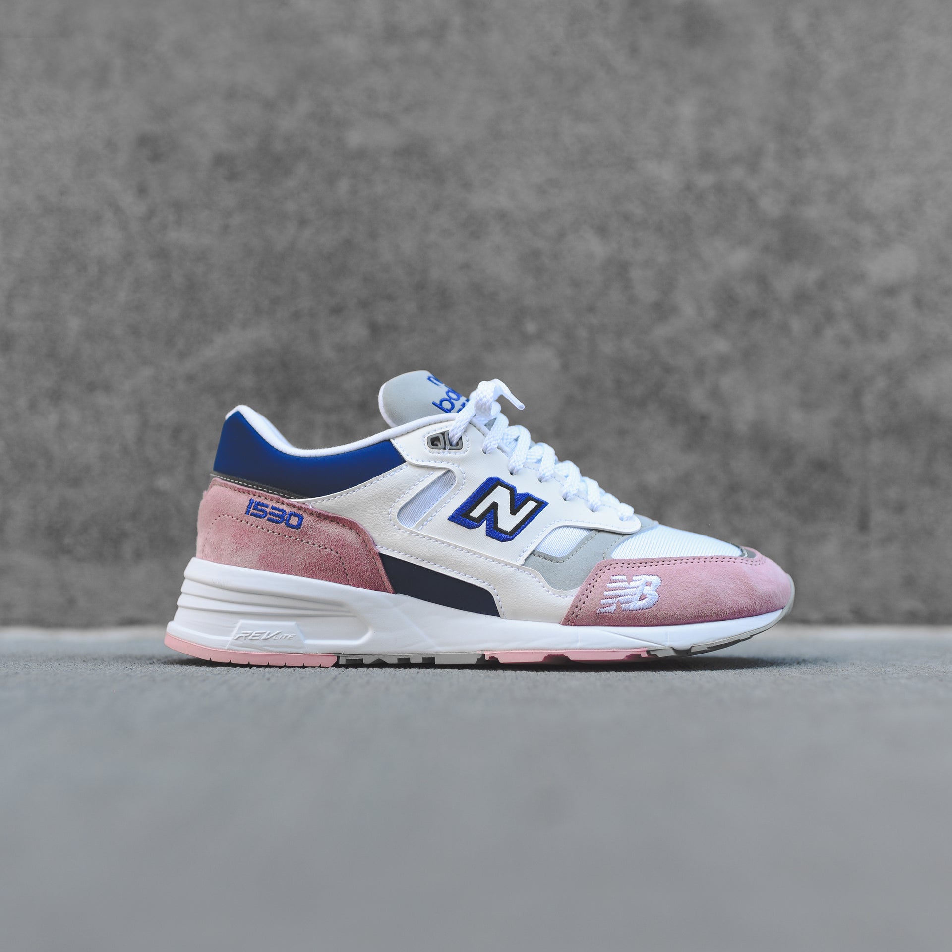 New Balance NBML1530V1 - White / Pink