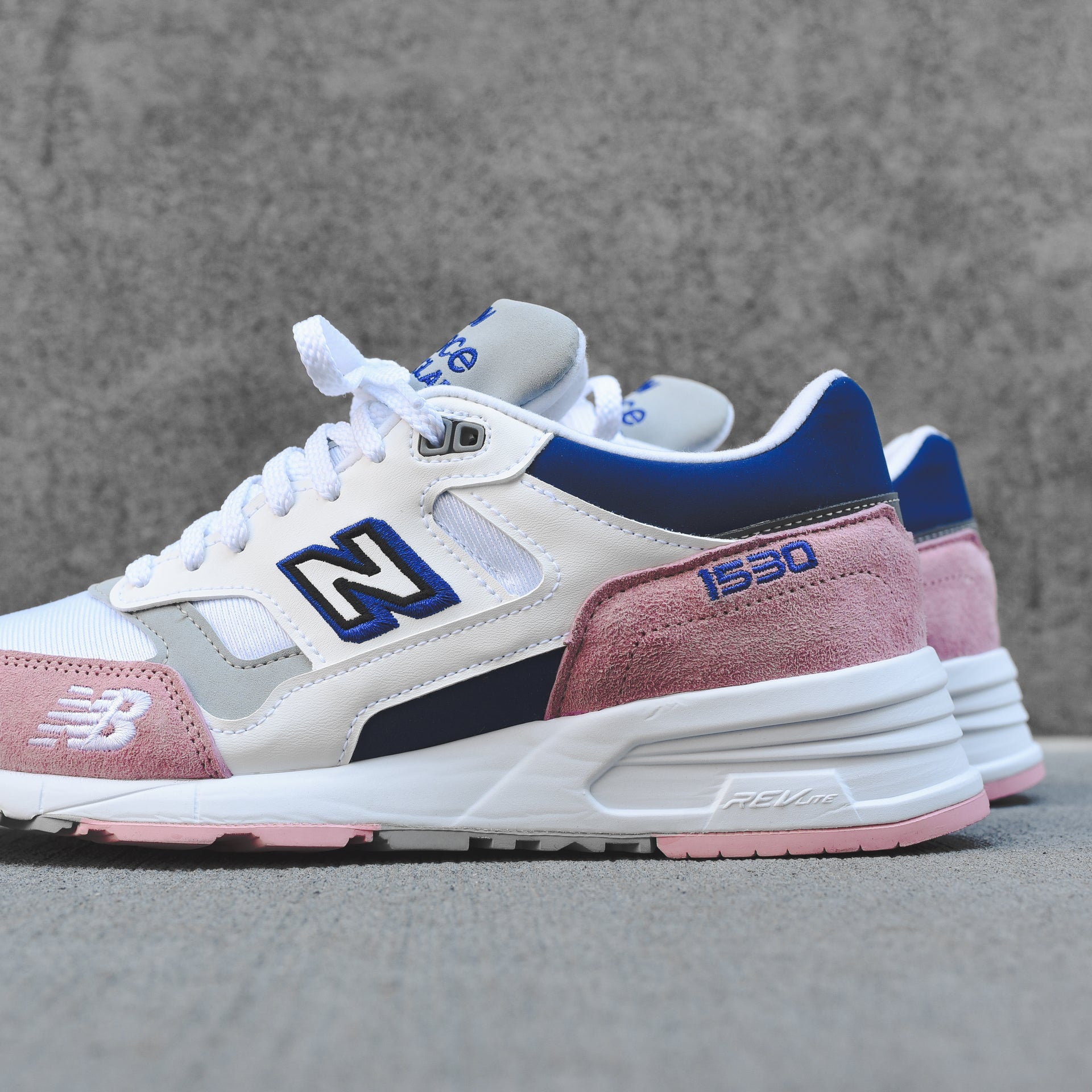 New Balance NBML1530V1 - White / Pink