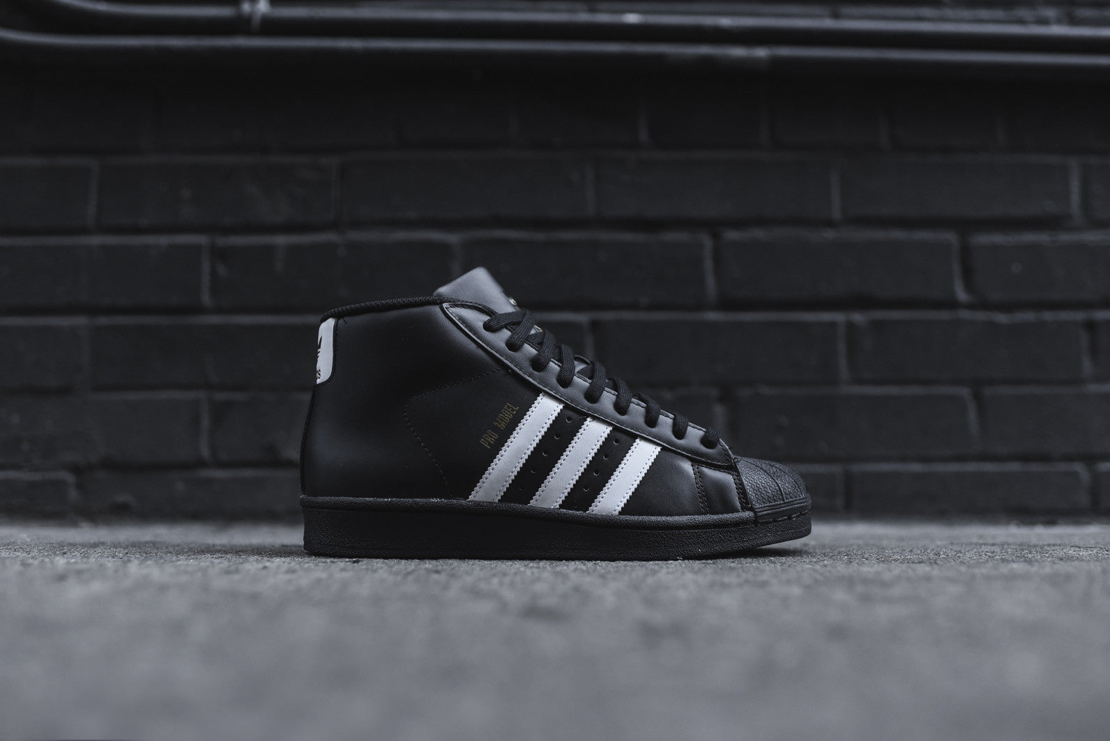 adidas Originals Pro Model - Black / White