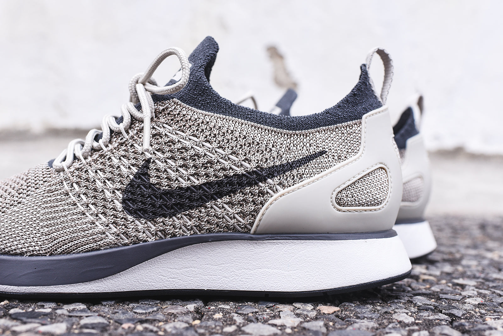 Nike WMNS Air Zoom Mariah FK Racer - Grey / White