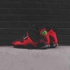 Nike Air Jordan Black Cat - Black / University Red / Emerald
