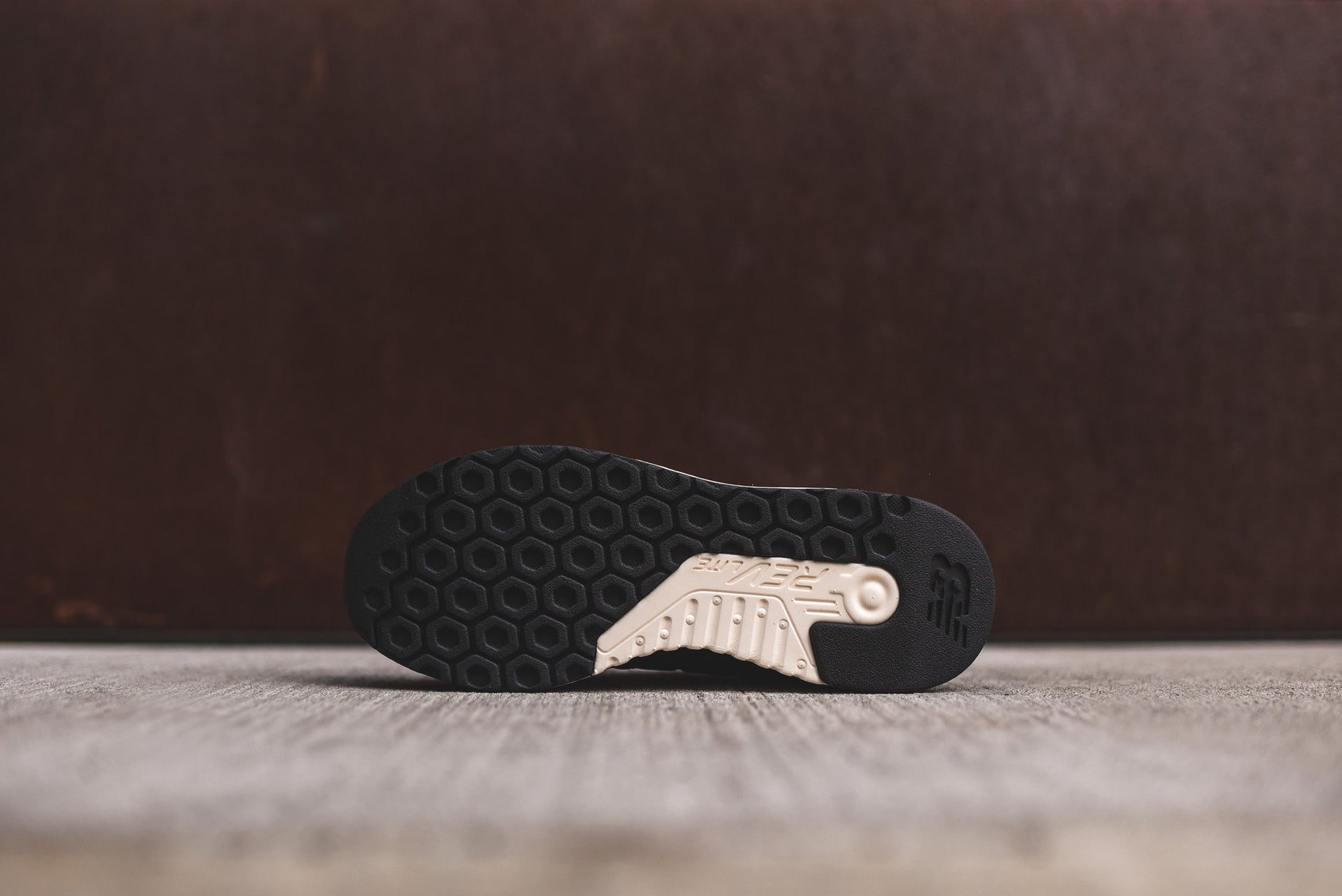 New Balance 247 - Black