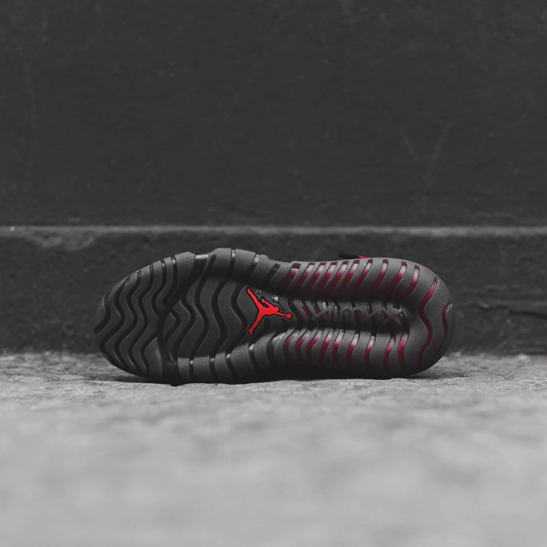 Nike Air Jordan Proto-Max 720 - Gym Red / Black / University Gold