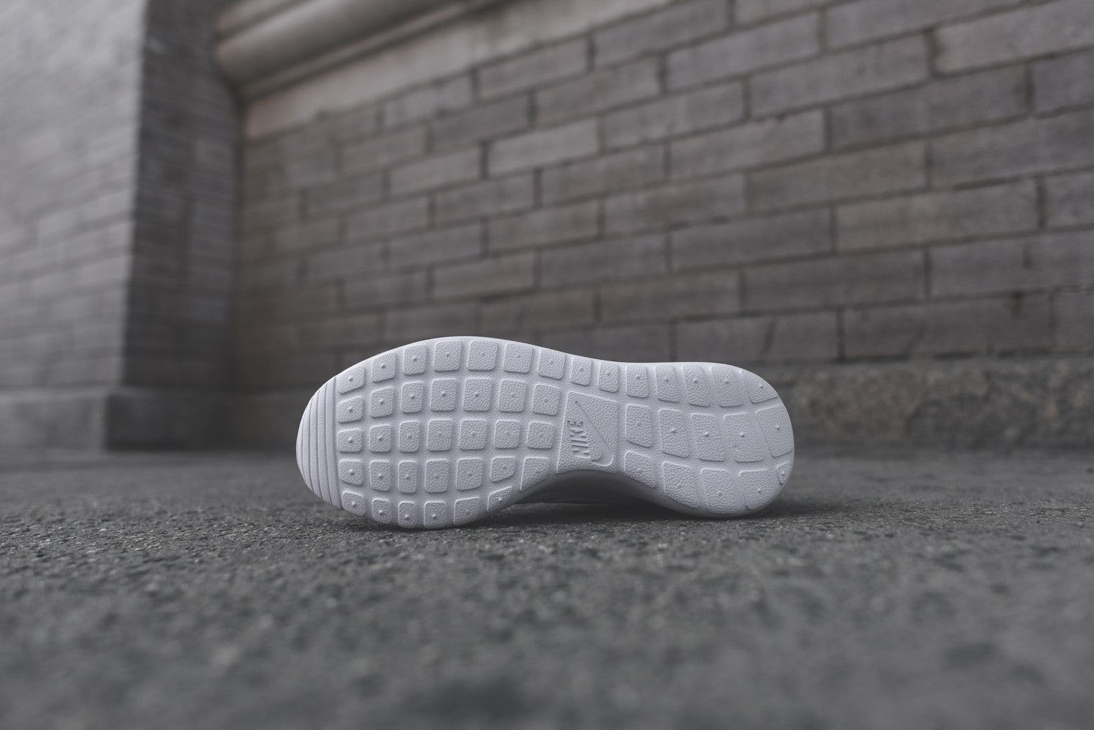 Nike WMNS Roshe One - Light Bone / White