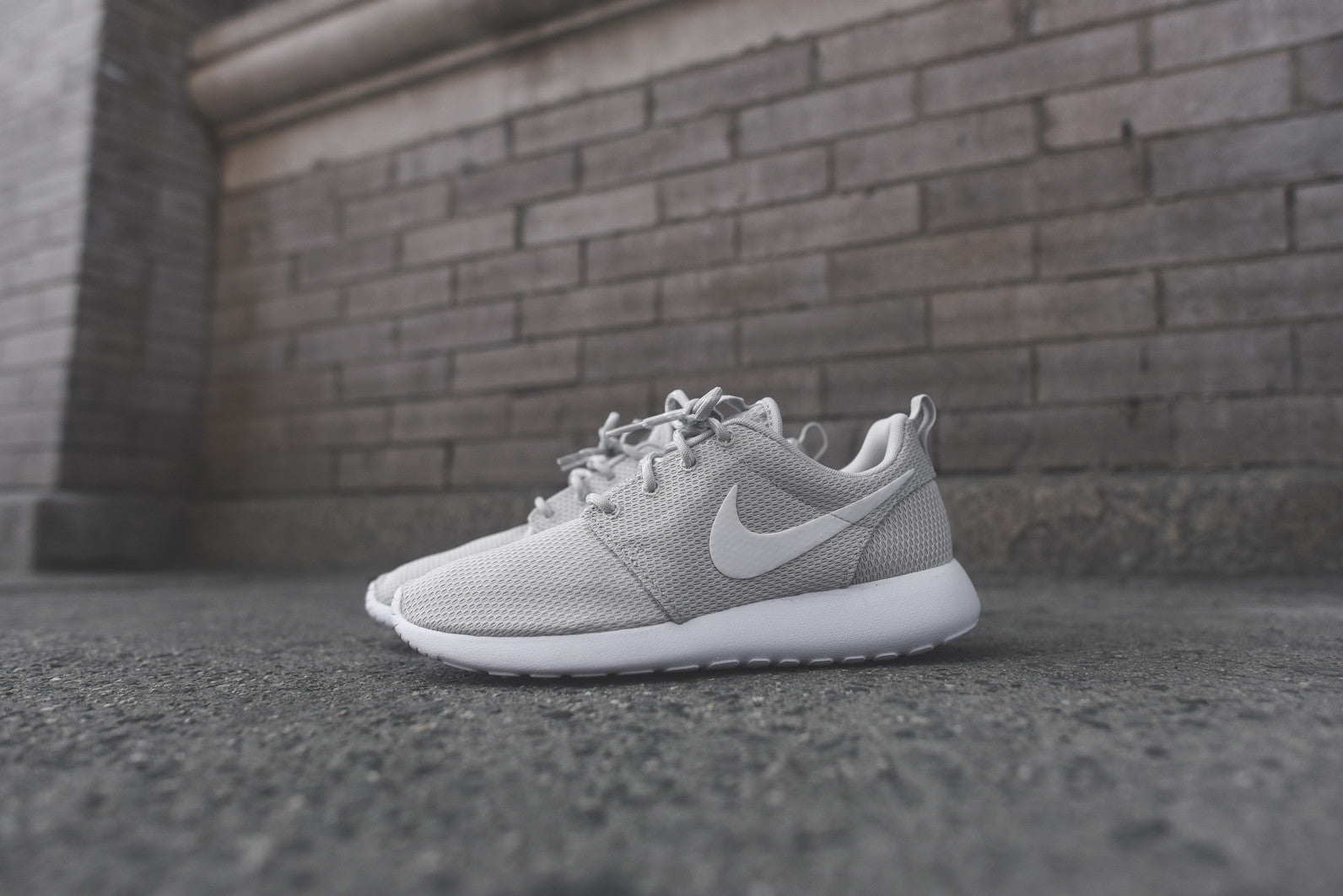 Nike WMNS Roshe One - Light Bone / White