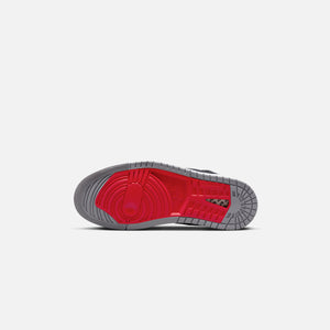 Nike Air Jordan 1 Zoom Comfort 2 - Black / Fire Red / Cement