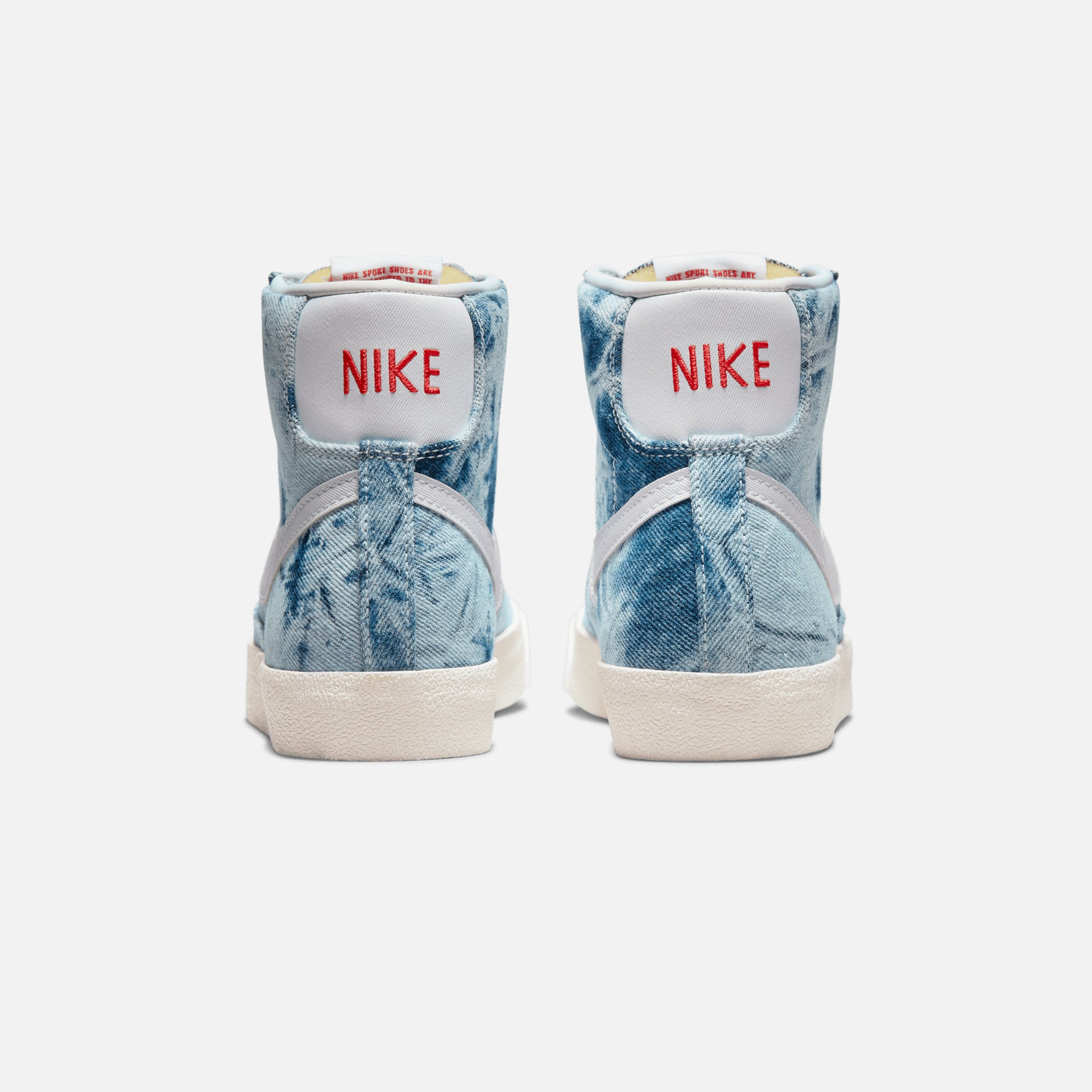 Nike WMNS Blazer Mid `77 - Multi Color / White